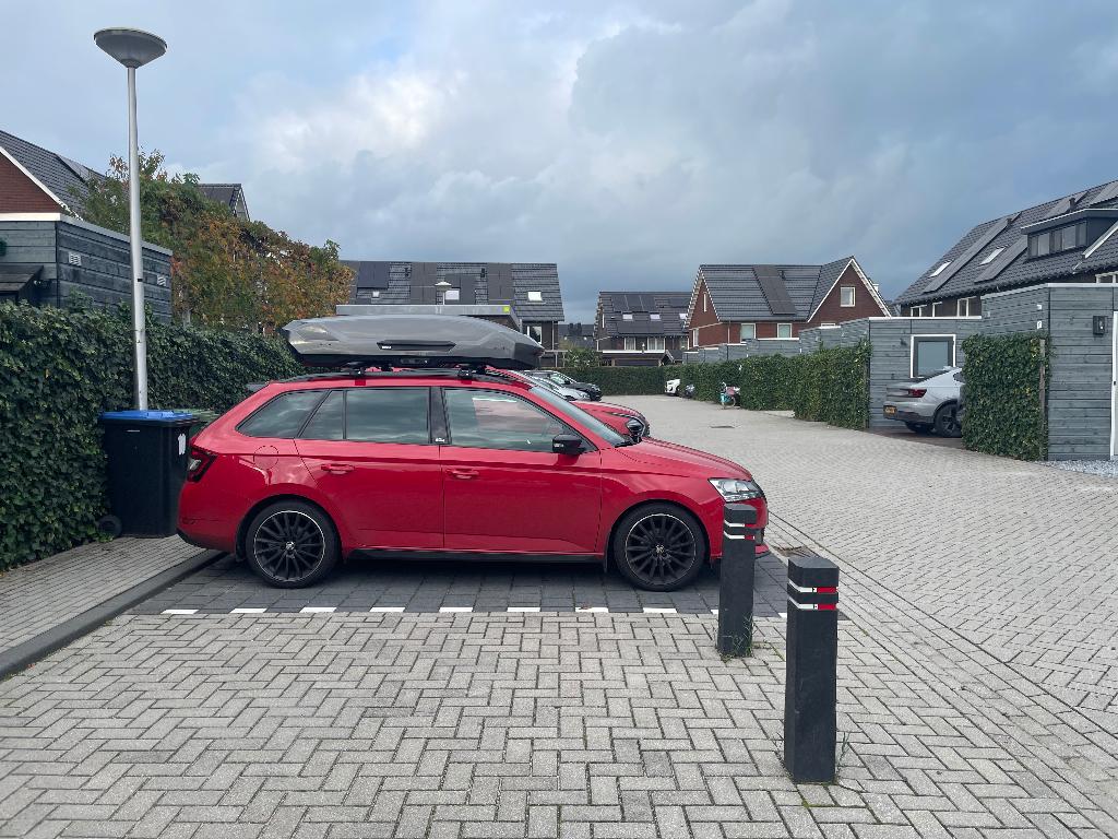 Dakkkoffer Thule Motion 3 L (titaangrijs) huren, Auto diversen, Dakkoffers, Ophalen, Zo goed als nieuw