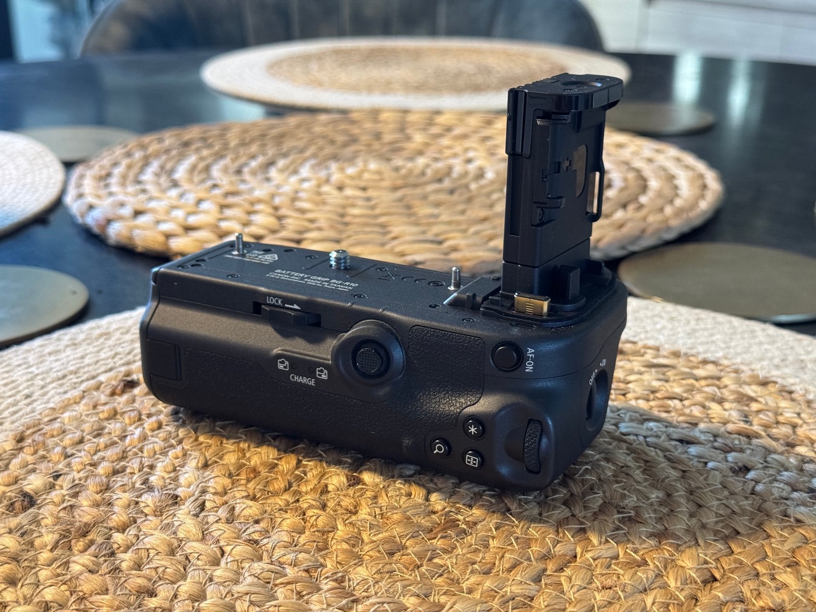 Canon BG-R10 batterygrip / body grip R6 / R6 II / R5 / R5 C, Audio, Tv en Foto, Fotografie | Accu's en Batterijen, Canon, Canon