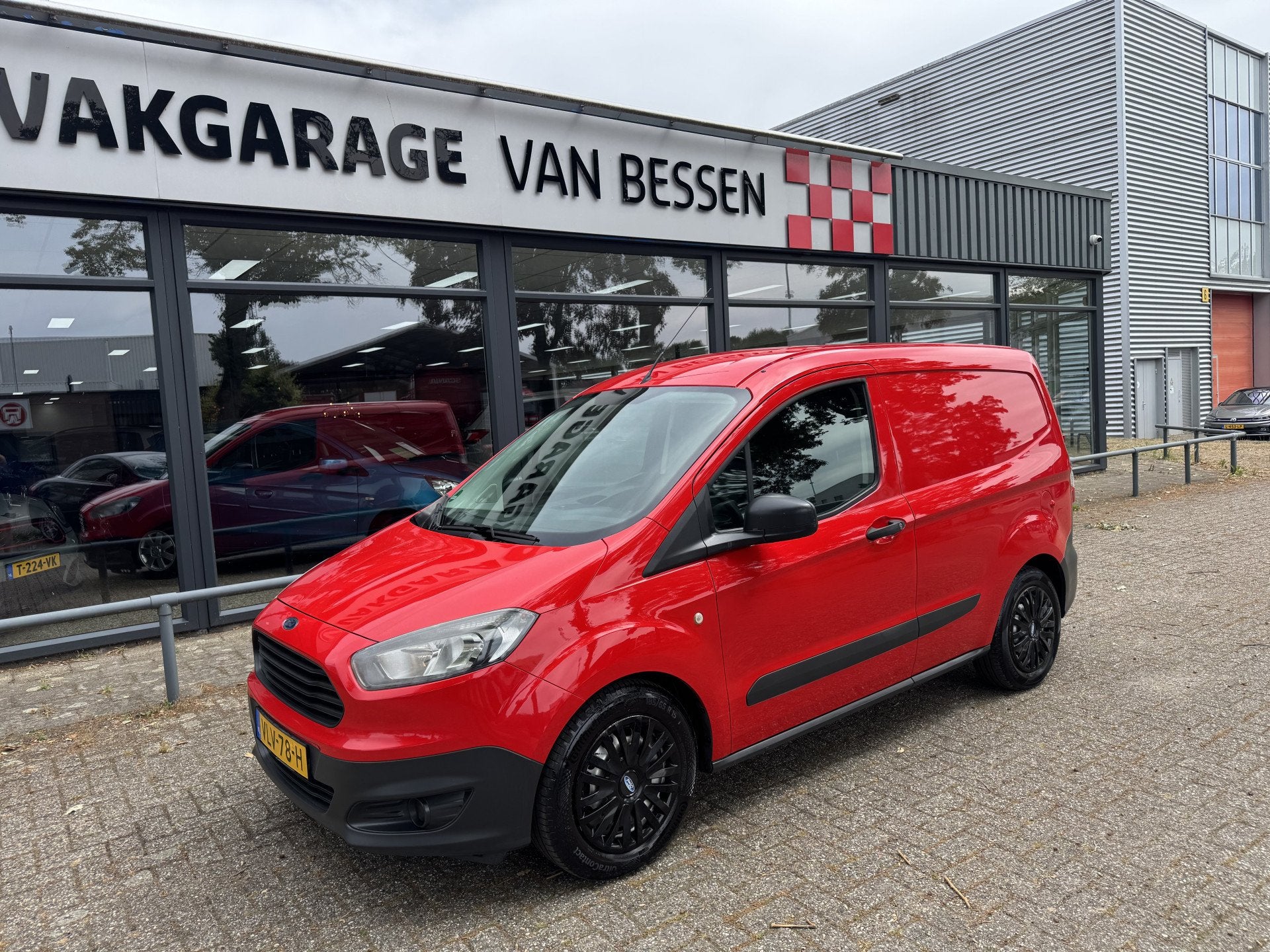 Ford Transit Courier 1.0 Ambiente MARGE-SCHUIFDEUR-BENZINE G, Auto's, 101 pk, Gebruikt, Euro 6, Bedrijf