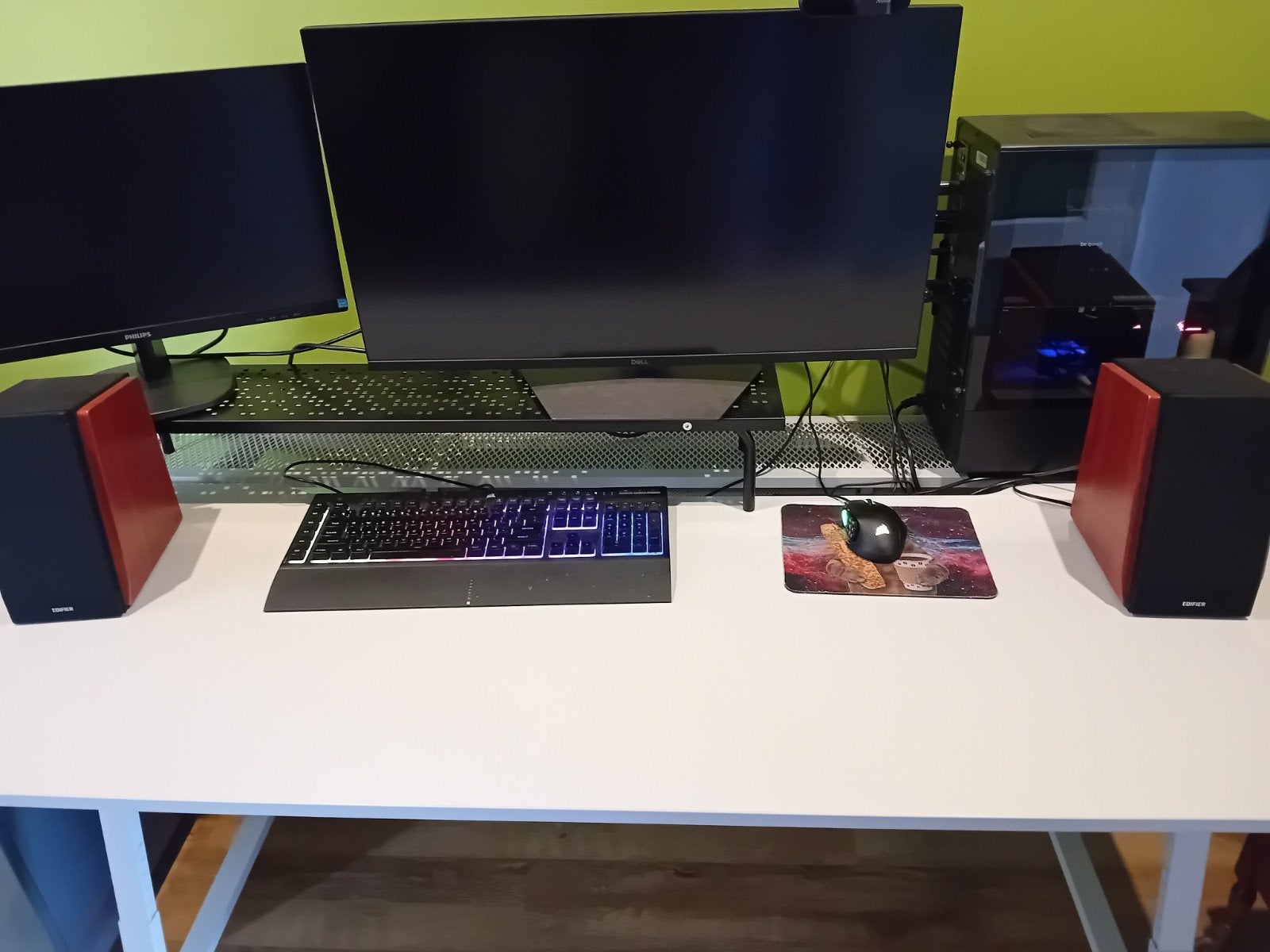 IKEA Computer bureau UTESPELARE, Huis en Inrichting, Bureaus, Zo goed als nieuw, Gamingbureau, IKEA, Scandinavisch, Kunststof