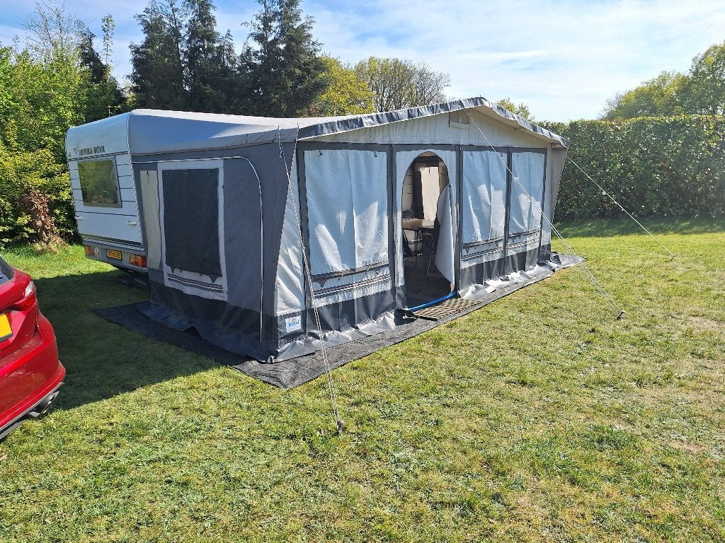 Frontdelen van caravan voortent  , Brand, Ophalen, Gebruikt