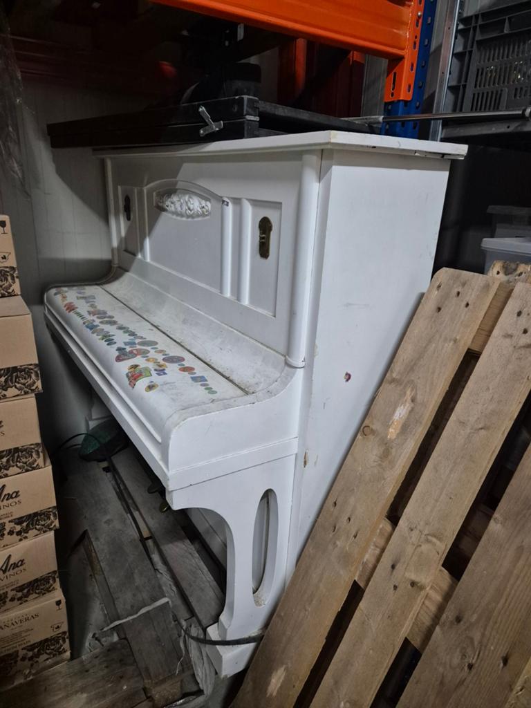 Te koop gebruikte Piano, Muziek en Instrumenten, Piano's, Ophalen of Verzenden, Gebruikt