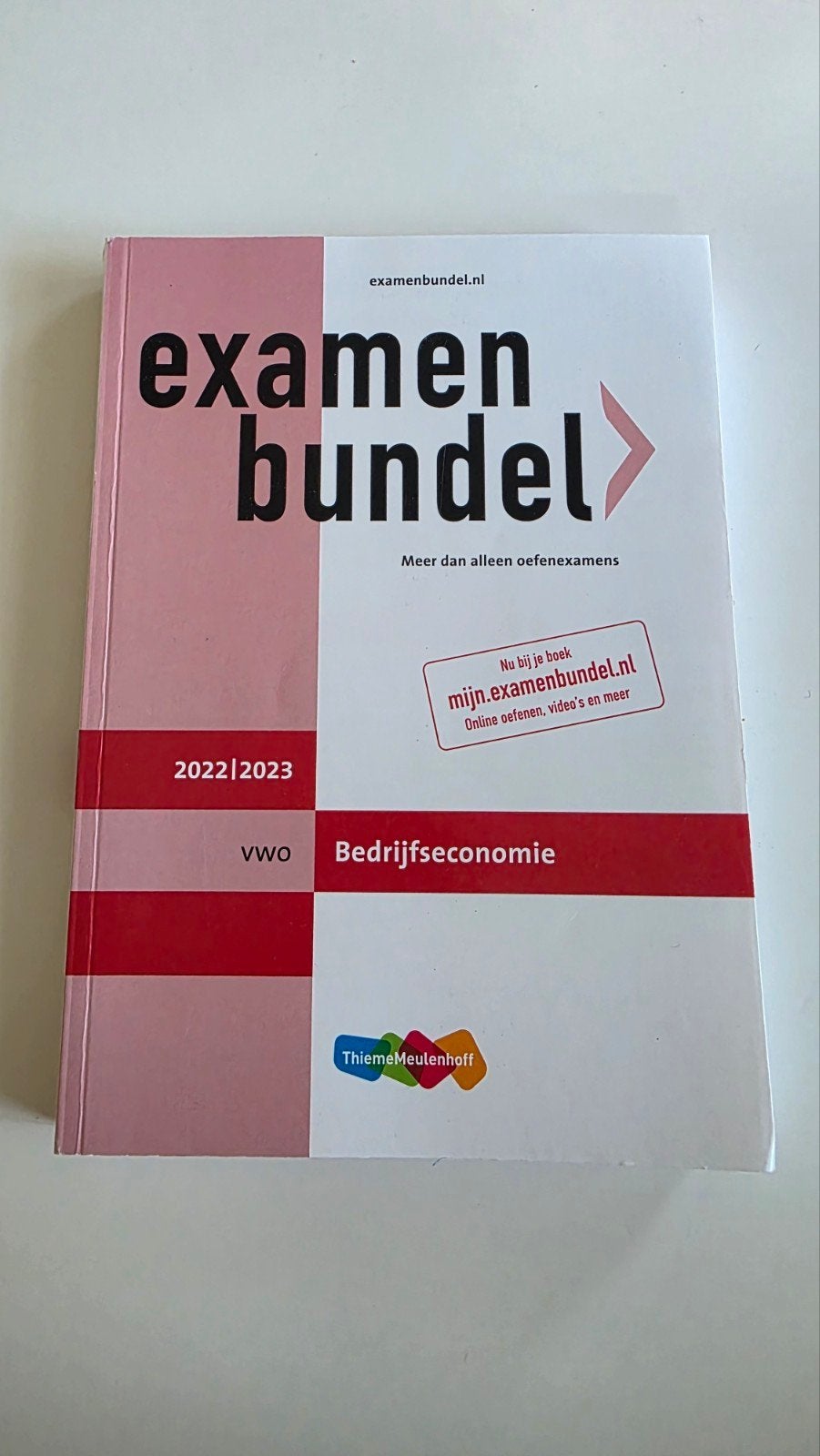 Examenbundel VWO Bedrijfseconomie 2022/2023, Boeken, VWO, A. Maurer, Ophalen of Verzenden, Zo goed als nieuw