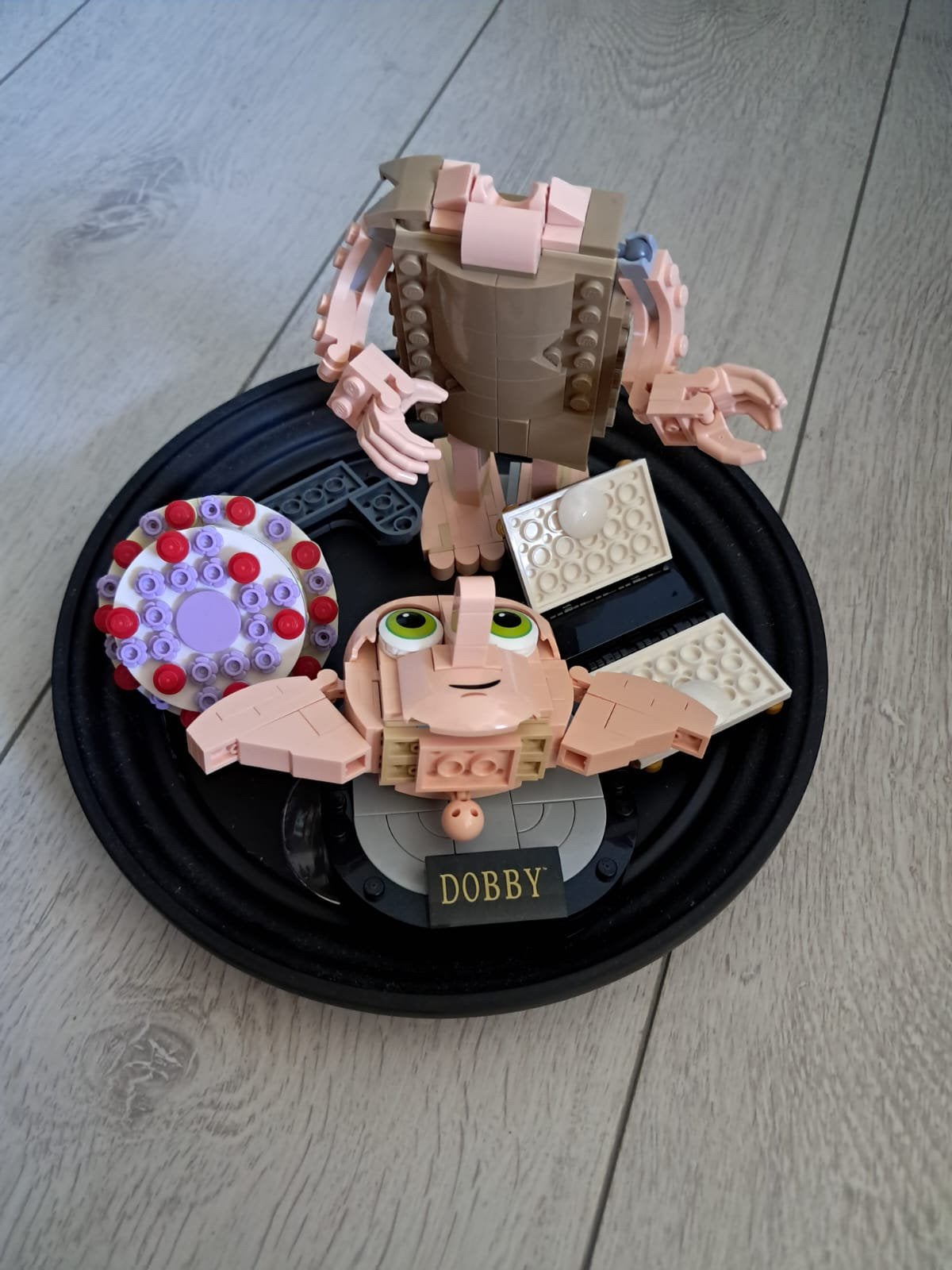 LEGO Dobby onder stolp - Harry Potter, Verzamelen, Ophalen of Verzenden, Zo goed als nieuw, Actiefiguurtje
