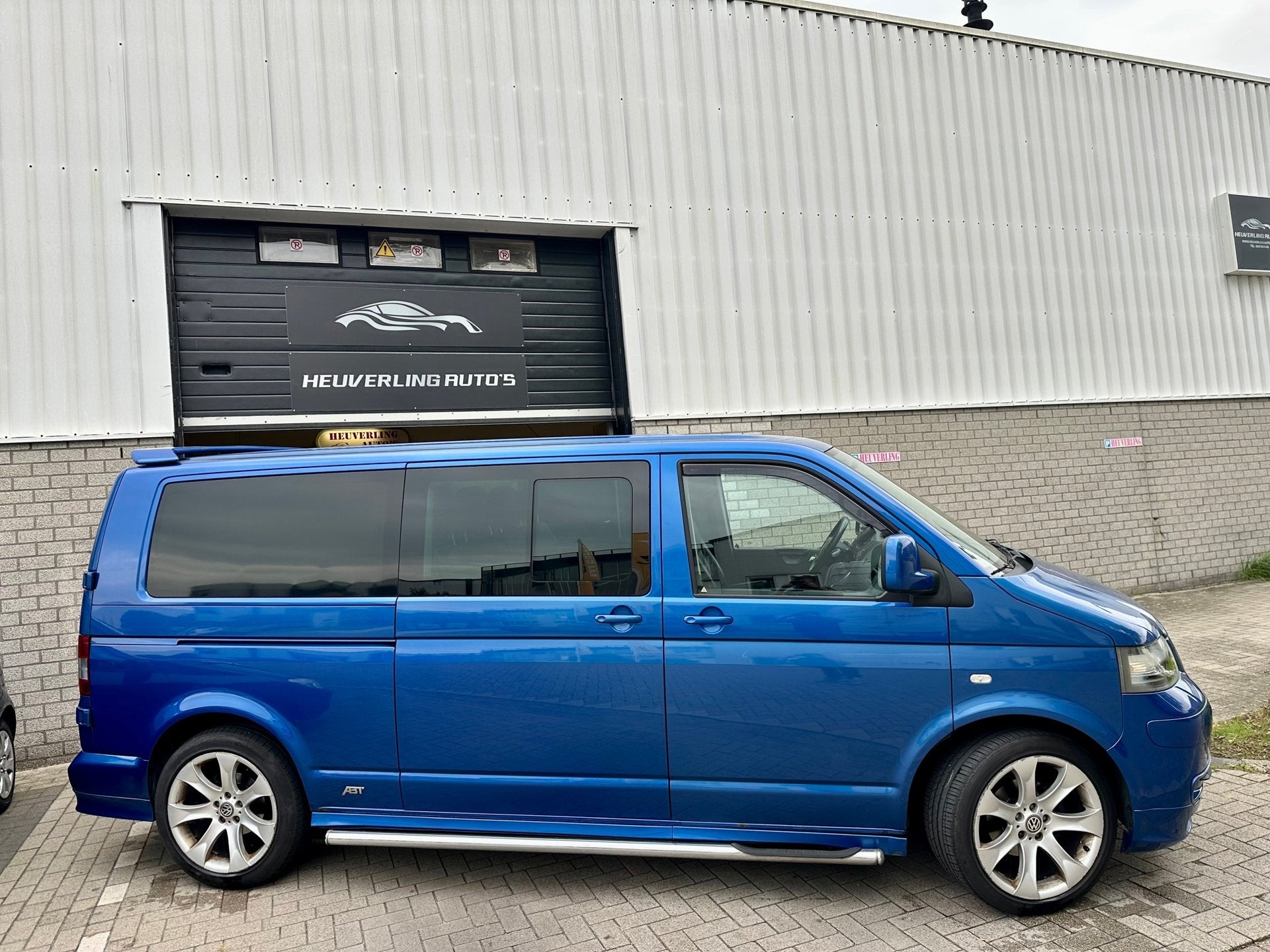 Volkswagen Transporter 2.5 TDI 340 Highline DC | Automaat |, Auto's, Gebruikt, Zwart, Volkswagen, 2020 kg