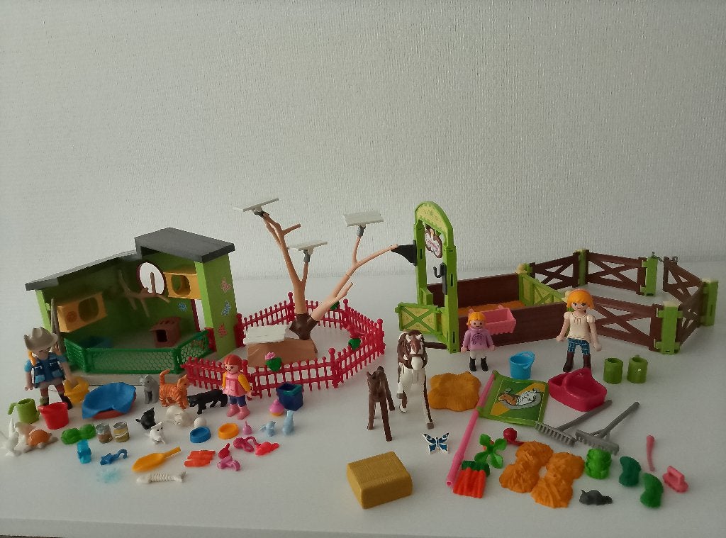 Playmobil Spirit Paardenbox + Kattenverblijf, Gebouw, Complete set, Ophalen of Verzenden, Zo goed als nieuw
