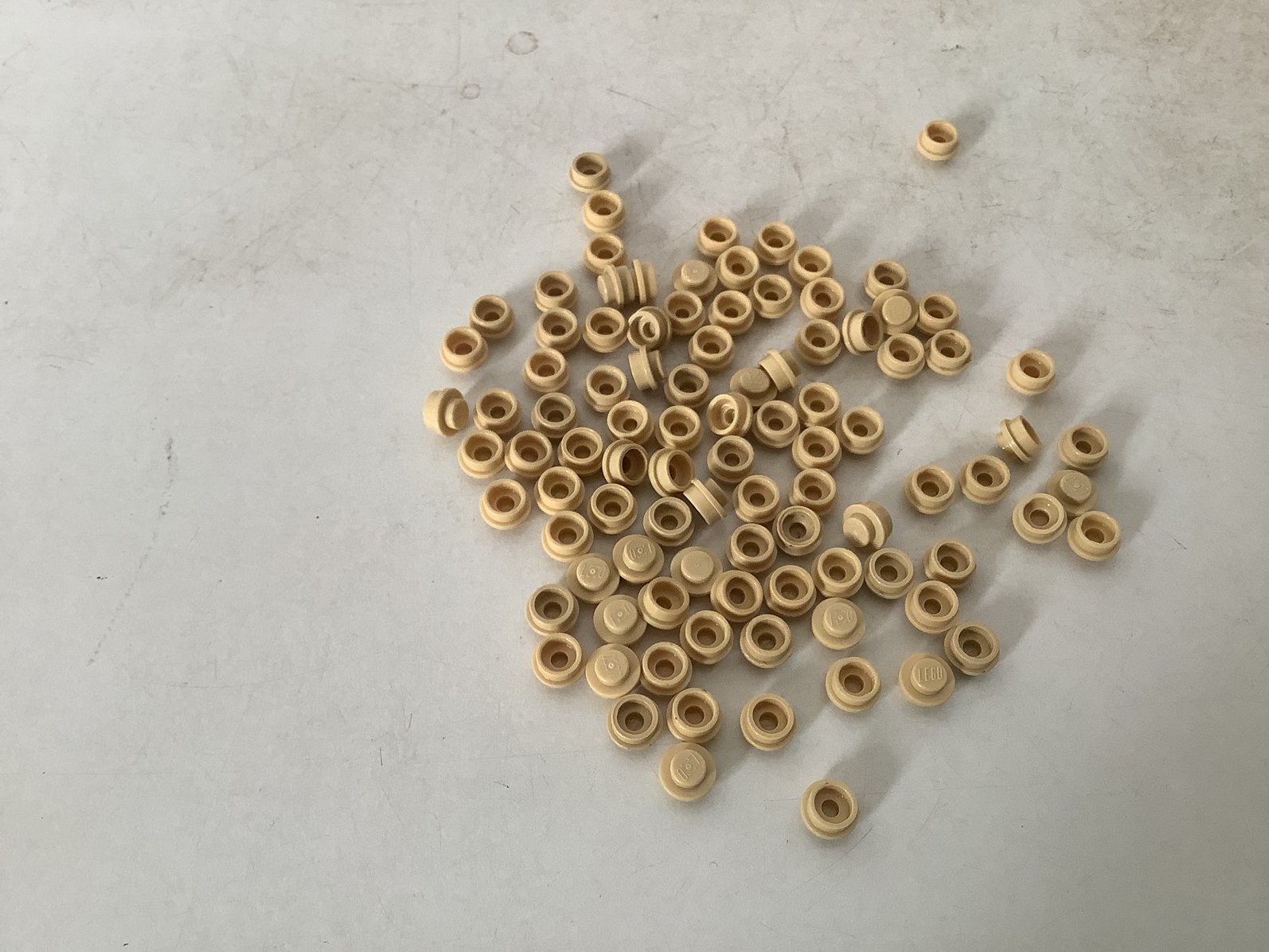 Lego plaat 1x1 rond beige, Ophalen of Verzenden, Gebruikt, Losse stenen, Lego
