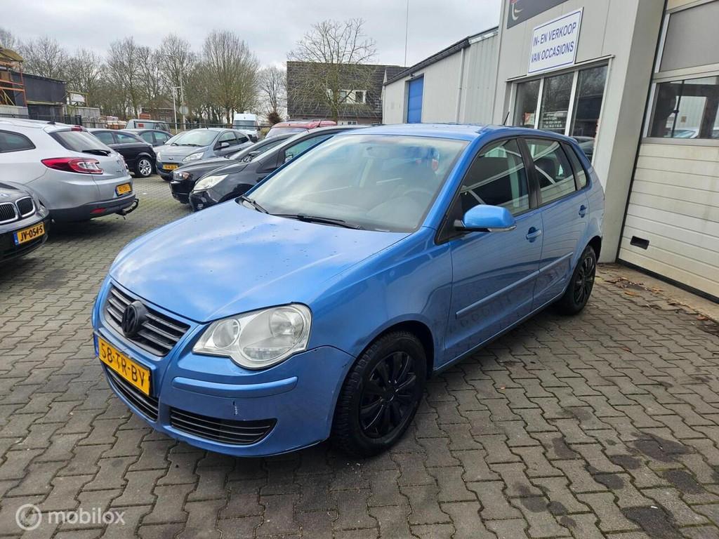 Volkswagen Polo 1.2 Optive 5-DEURS.. AIRCO, Voorwielaandrijving, Elektrische ramen, 989 kg, Blauw