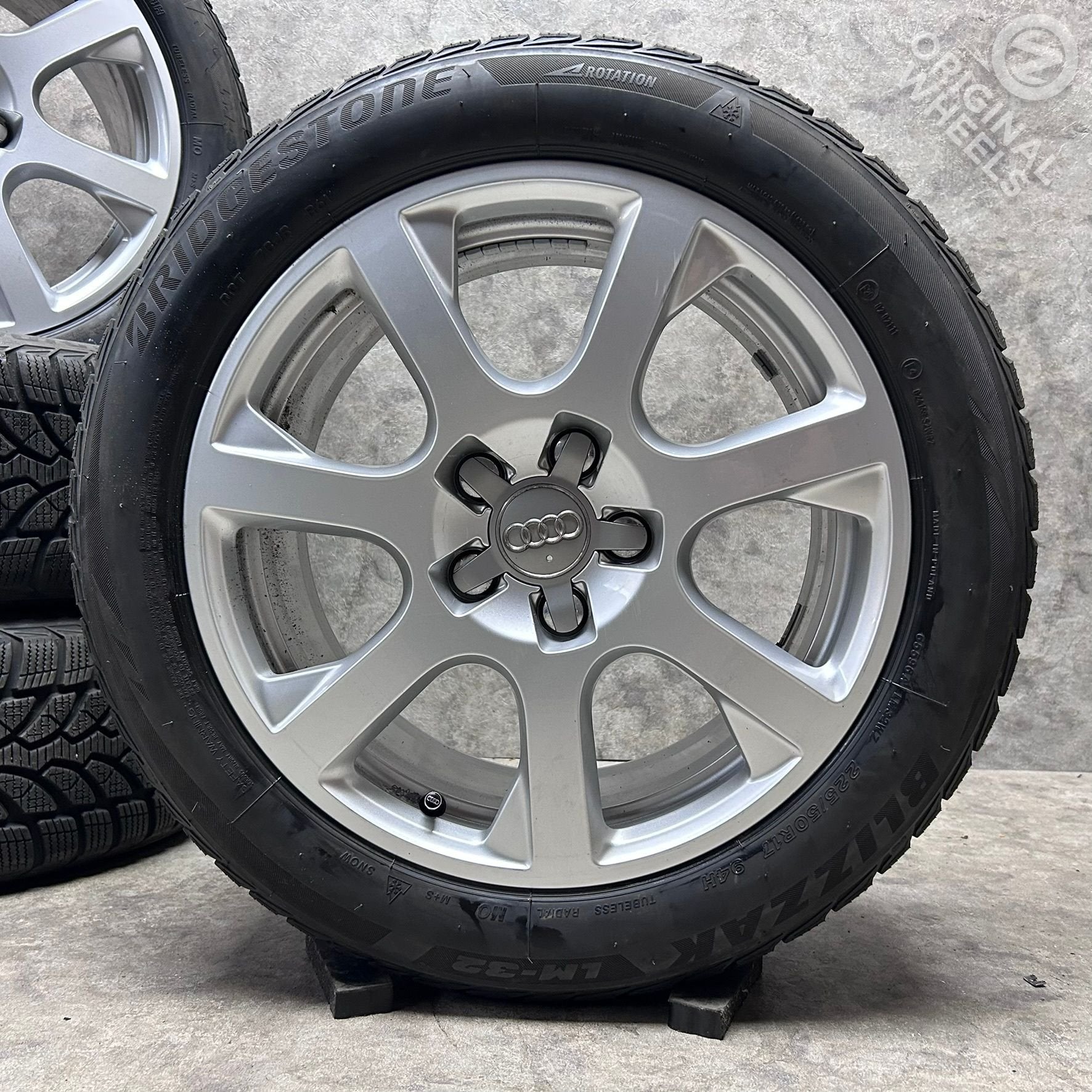 17 inch originele velgen + winterbanden Audi A4 B9 B8, Gebruikt, -, -, Banden en Velgen