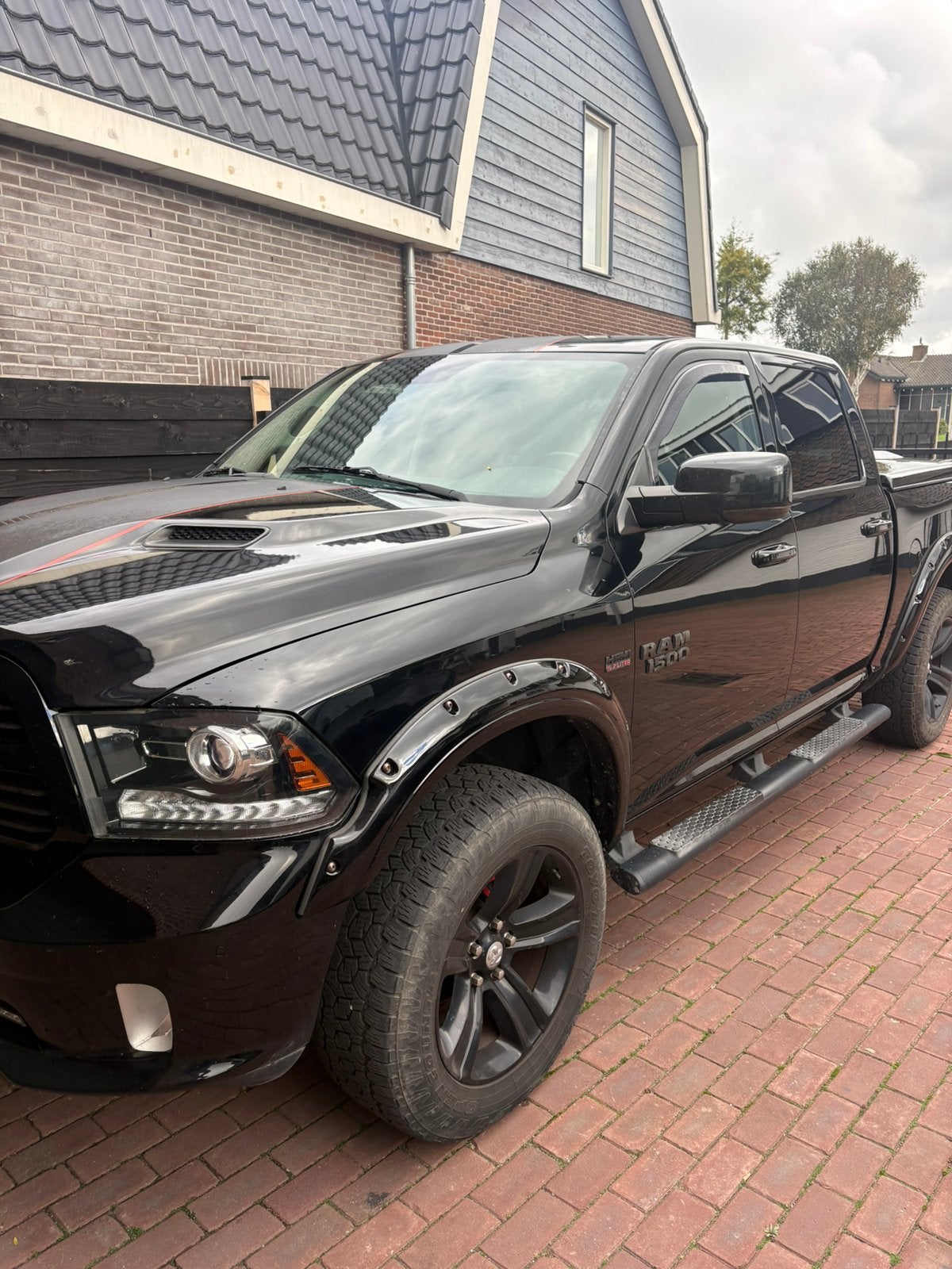 Dodge 2014 Zwart met Lpg onderbouw Marge, Zwart, Zwart, Leder, 2435 kg
