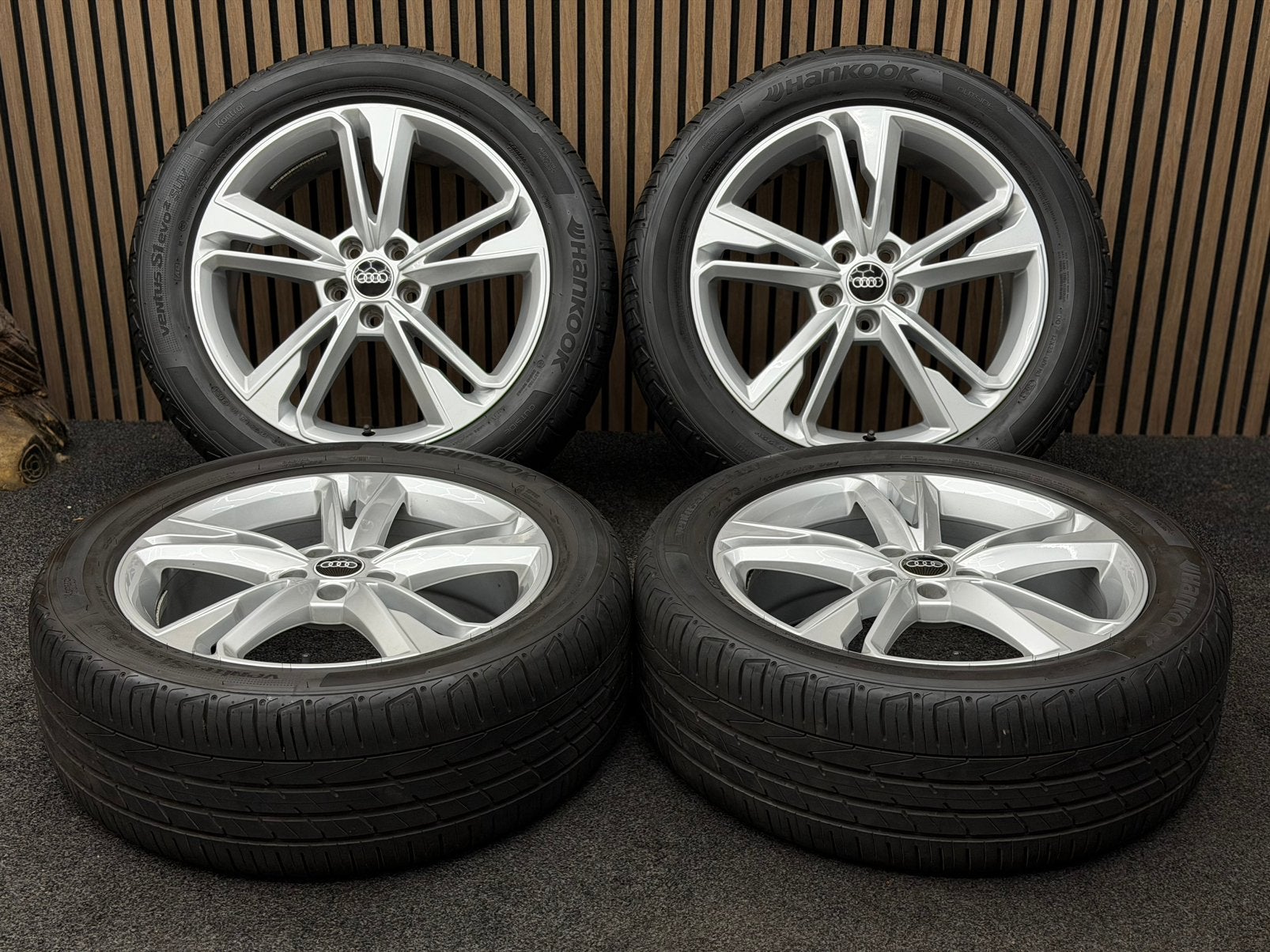 Originele 19 inch Audi Q3 83A S-Line 5x112 ET43 Hankook AO, ., Banden en Velgen, 235 mm, .