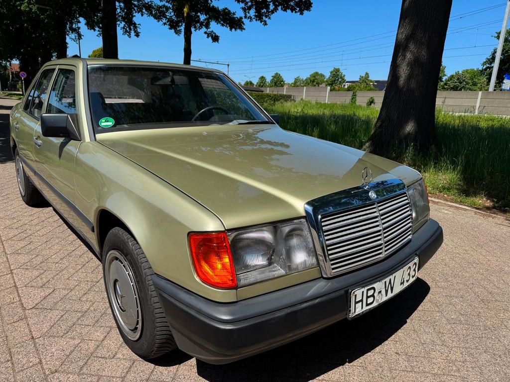 Mercedes-Benz 200-500 (W124) 230 E Automaat 1986, Auto's, Automaat, Gebruikt, 4 cilinders, Origineel Nederlands