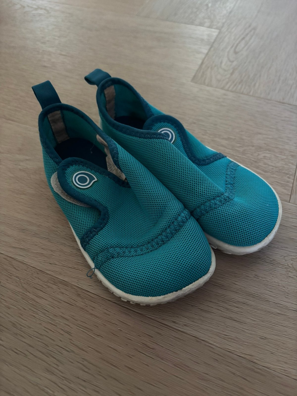 Gratis: Waterschoenen maat 26/27, Kinderen en Baby's, Kinderkleding | Kinder-zwemkleding, Ophalen, Zwemschoenen, Jongen of Meisje