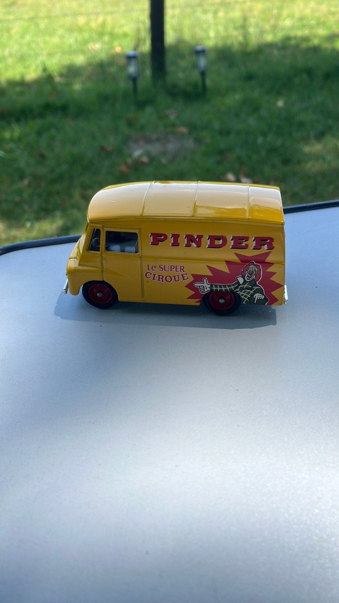 Corgi Morris LD 150 van Circus Pinder, Ophalen of Verzenden, Zo goed als nieuw, Auto