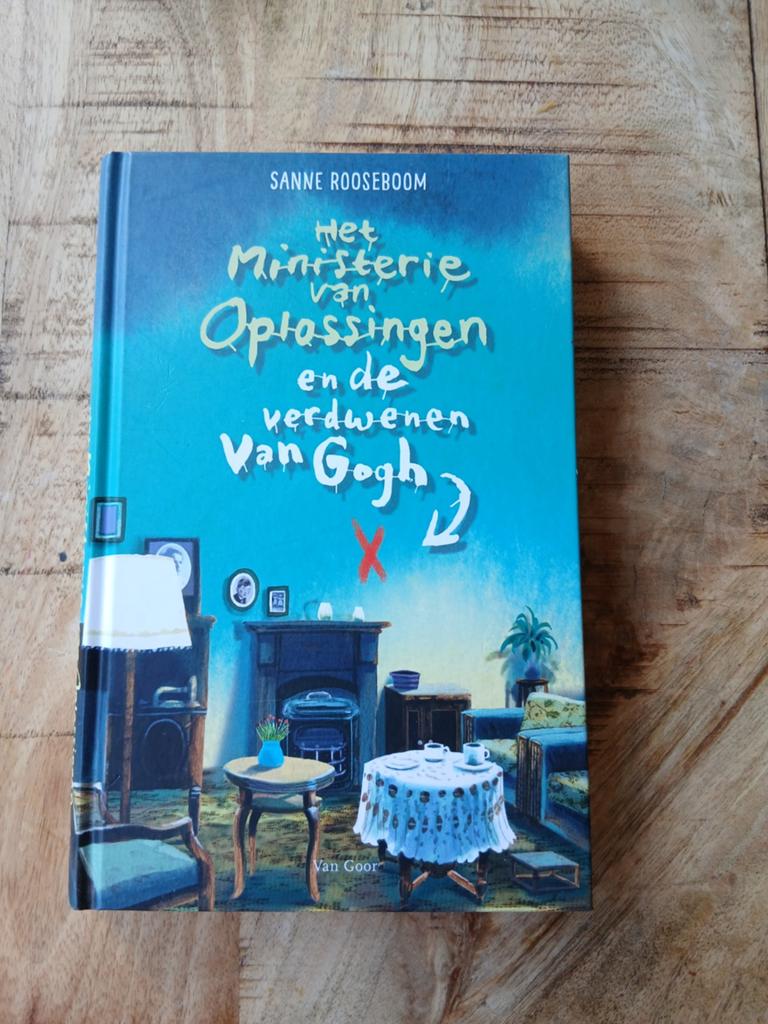 Het Ministerie van Oplossingen en de verdwenen Van Gogh, Boeken, Ophalen
