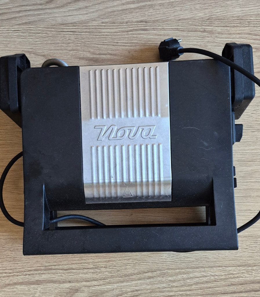 Nova 3-in-1 Grill, Tosti-ijzer en Wafelijzer, Ophalen, Uitneembare platen, Zo goed als nieuw