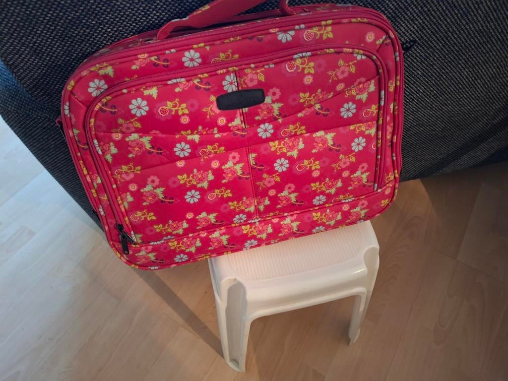 Leuke roze laptoptas met bloemenprint, Computers en Software, Laptoptassen, Gebruikt, Schoudertas, 15 inch, Overige merken, Meerdere vakken