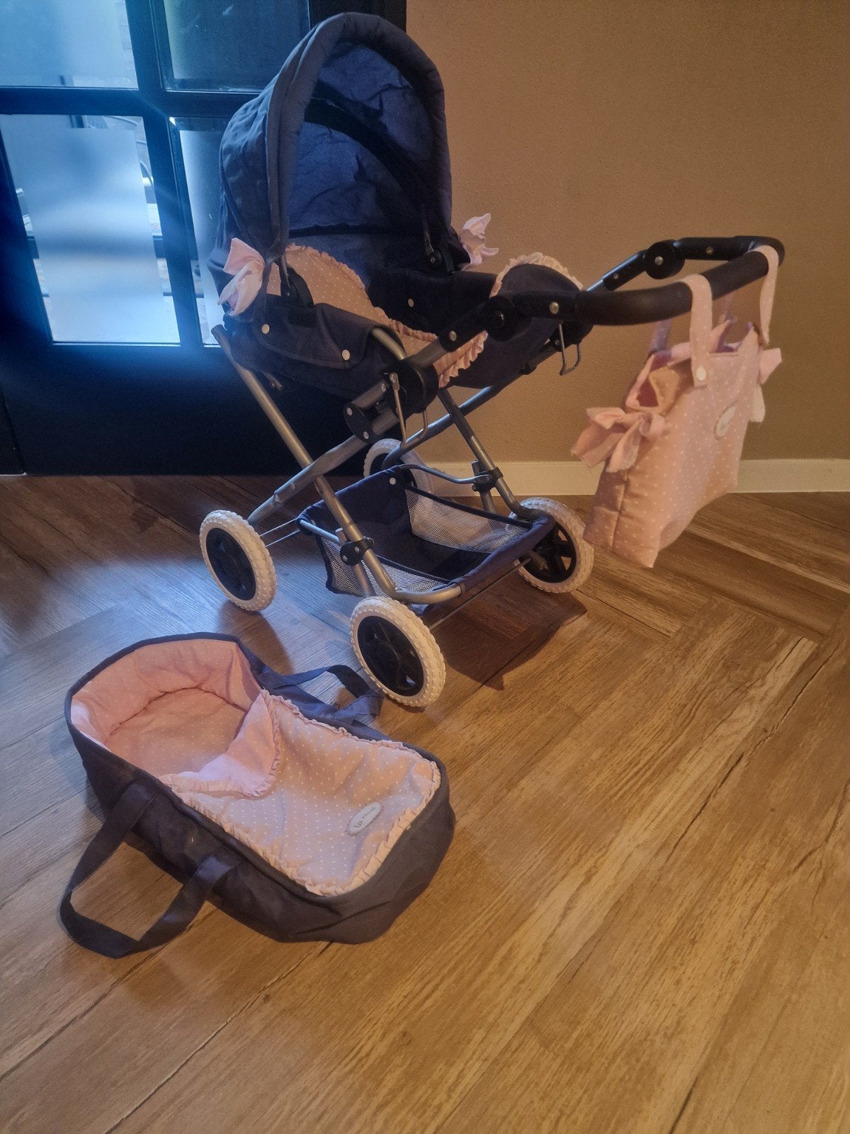 poppen kinderwagen La nina, Kinderen en Baby's, Speelgoed | Poppen, Ophalen, Babypop