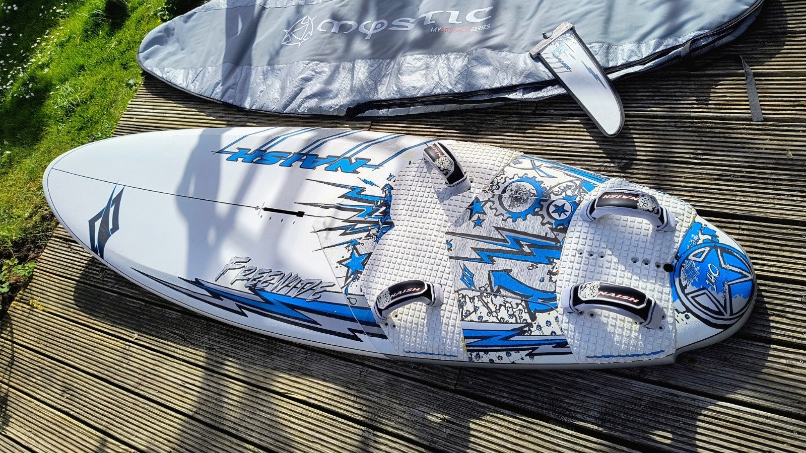 Naish Freewide 140 ltr set kompleet met North Sails tuigage, Watersport en Boten, Windsurfen, Ophalen, 250 tot 300 cm, 6.5 m² tot 8 m²