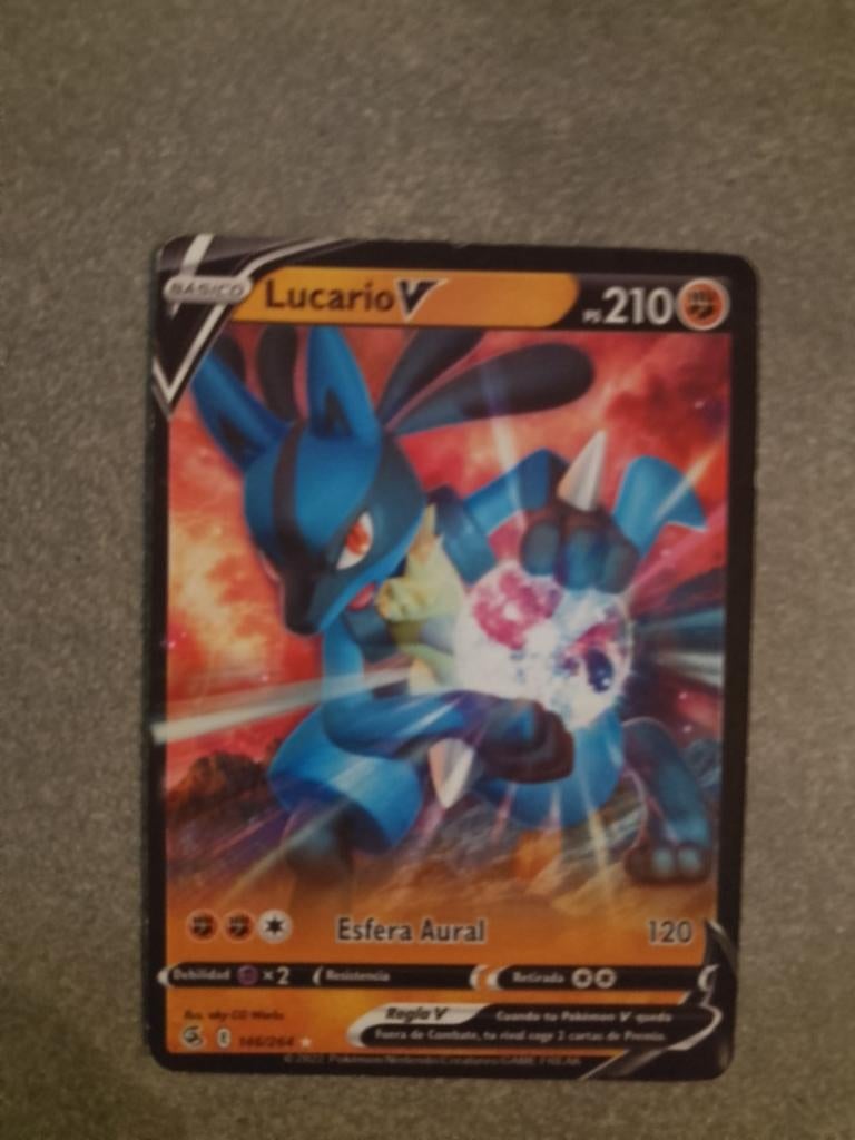Pokémon Kaart: Lucario V - Zeldzame Holo, Ophalen of Verzenden, Zo goed als nieuw, Losse kaart, Foil