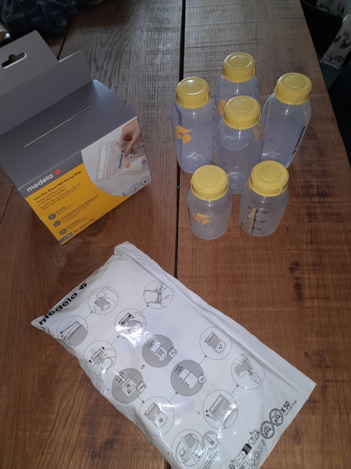 Medela kolfflesjes en bewaarzakjes, Kinderen en Baby's, Babyvoeding en Toebehoren, Ophalen of Verzenden, Zo goed als nieuw, Borstkolf