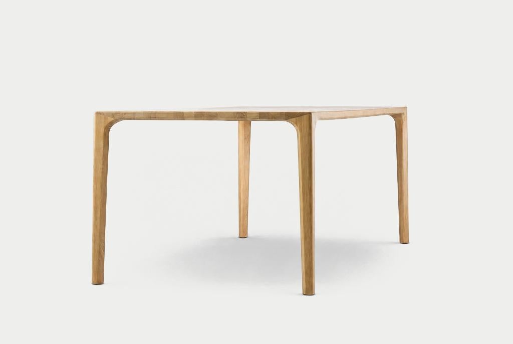 Elva Tafel – betaalbaar tijdloos design in massief hout