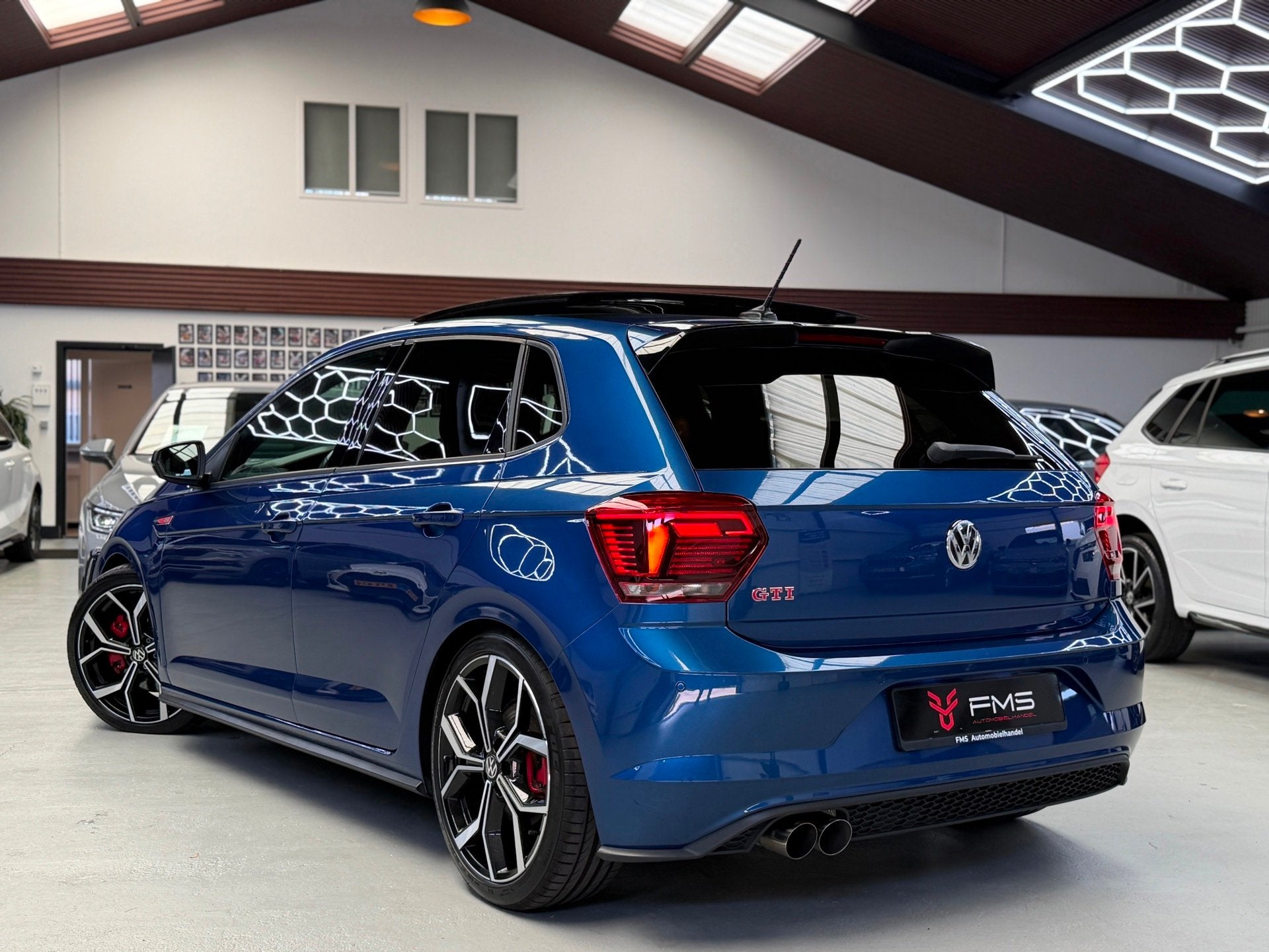 Volkswagen Polo 2.0 TSI GTI CarPlay Panorama, Stof, Gebruikt, Zwart, 4 cilinders