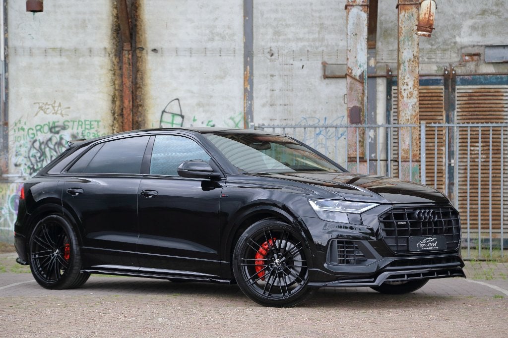Audi Q8 55 TFSI e Comp. ABT Maxton Full-Black Luchtv., Auto's, Audi, Automaat, 2995 cc, Q8, Leder en Stof