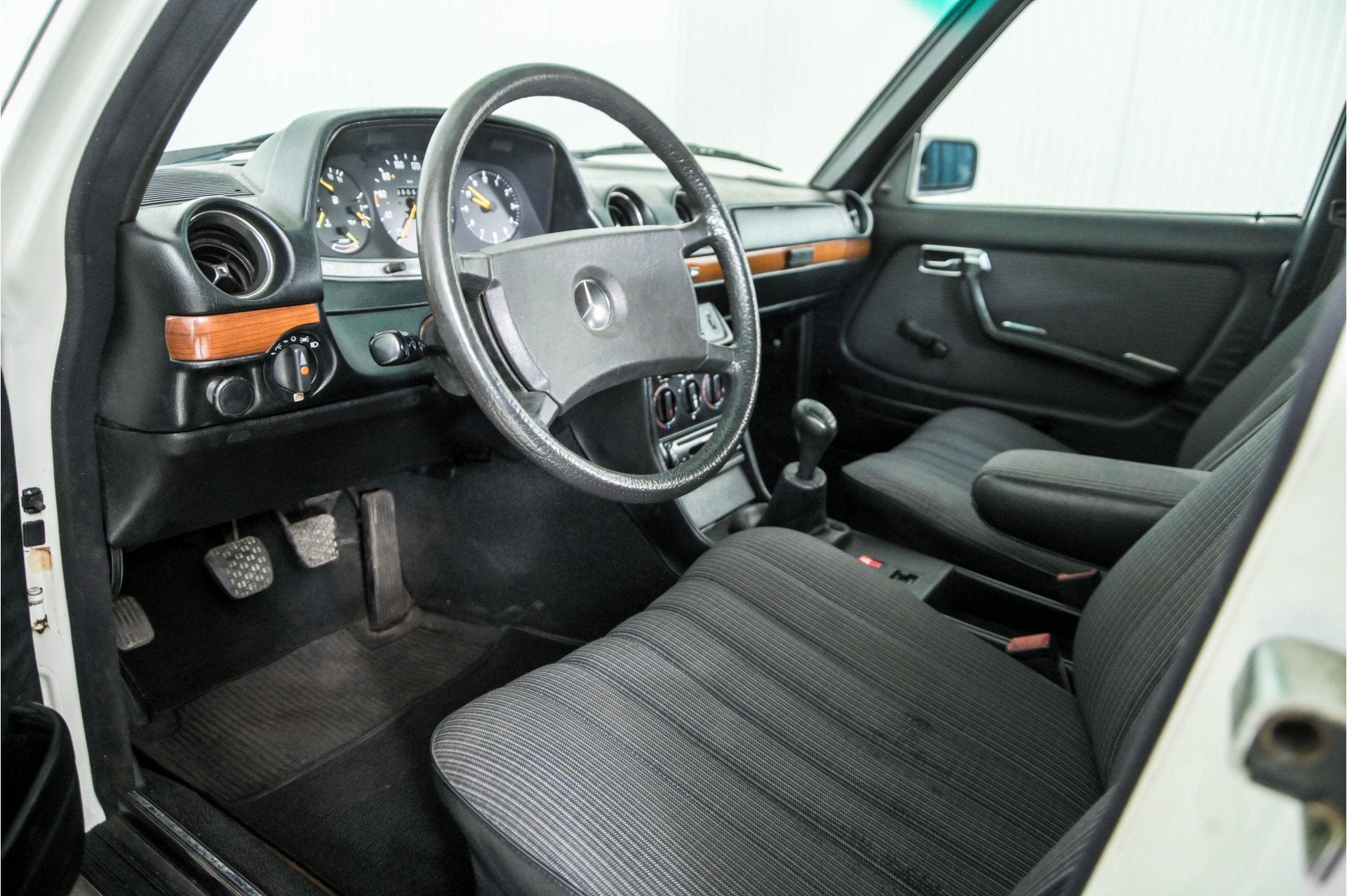 Mercedes-Benz 230TE W123 5 bak (bj 1984), foto 11