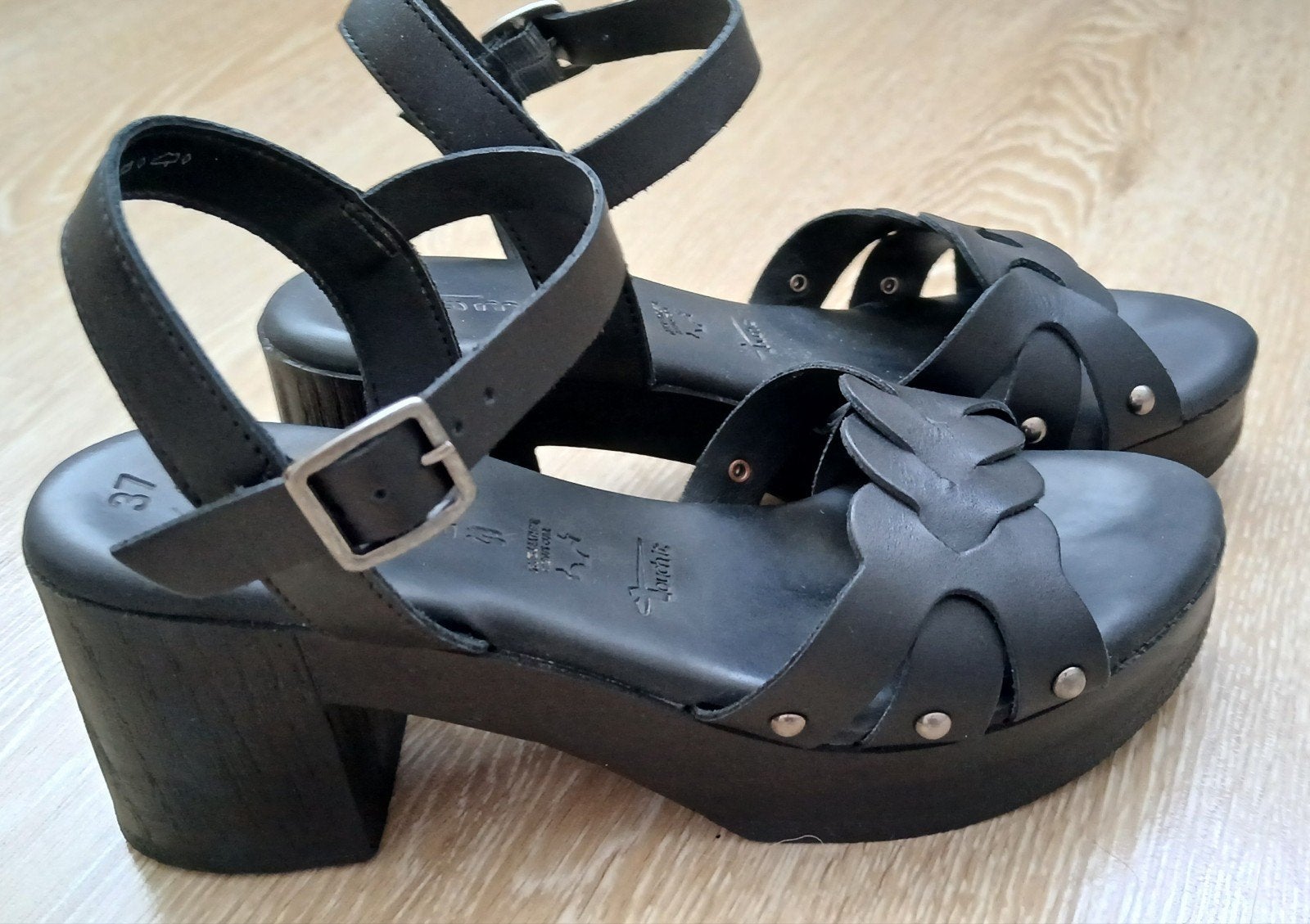 Damessandalen Tamaris echt leer maat 37, Kleding | Dames, Schoenen, Ophalen of Verzenden, Zo goed als nieuw, Zwart, Sneakers of Gympen