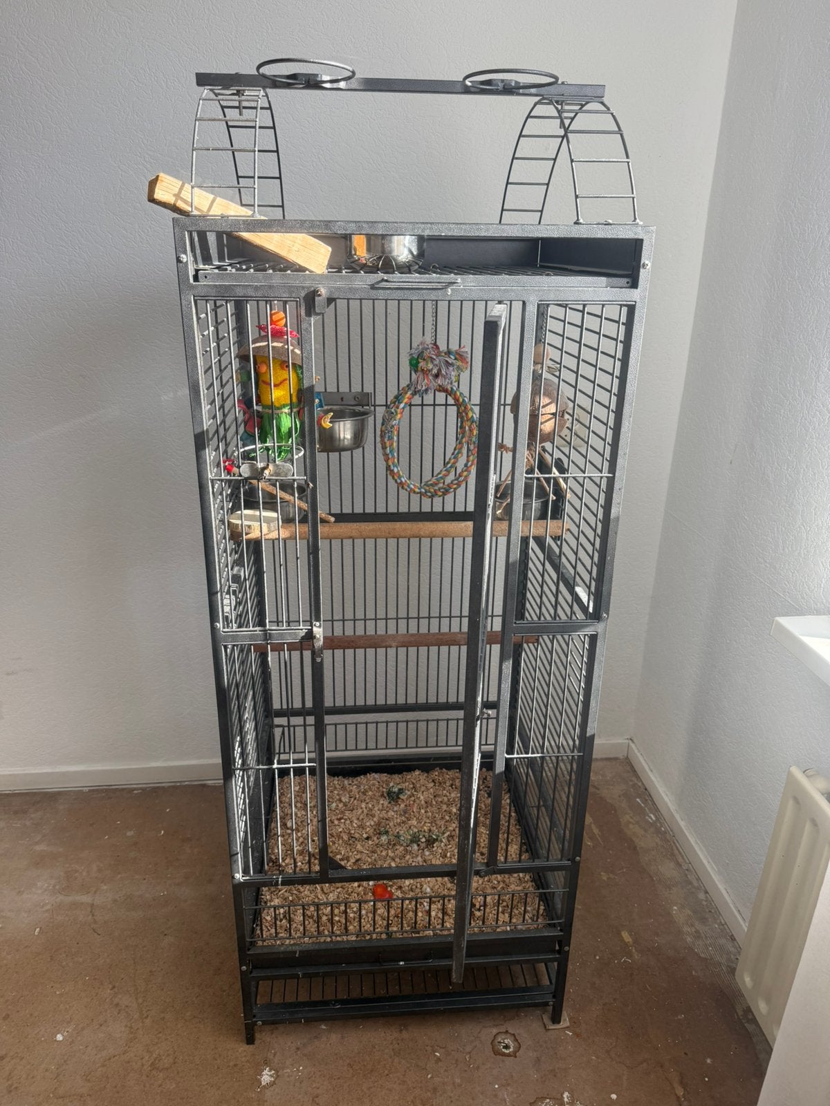 Grote papegaaienkooi te koop, Dieren en Toebehoren, Ophalen, Gebruikt, Metaal, Vogelkooi