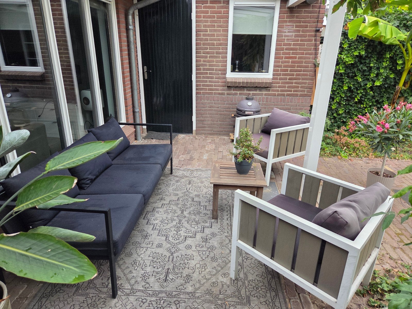 Moderne loungeset met 3-zitsbank en twee fauteuils, Ophalen of Verzenden, Gebruikt, Bank