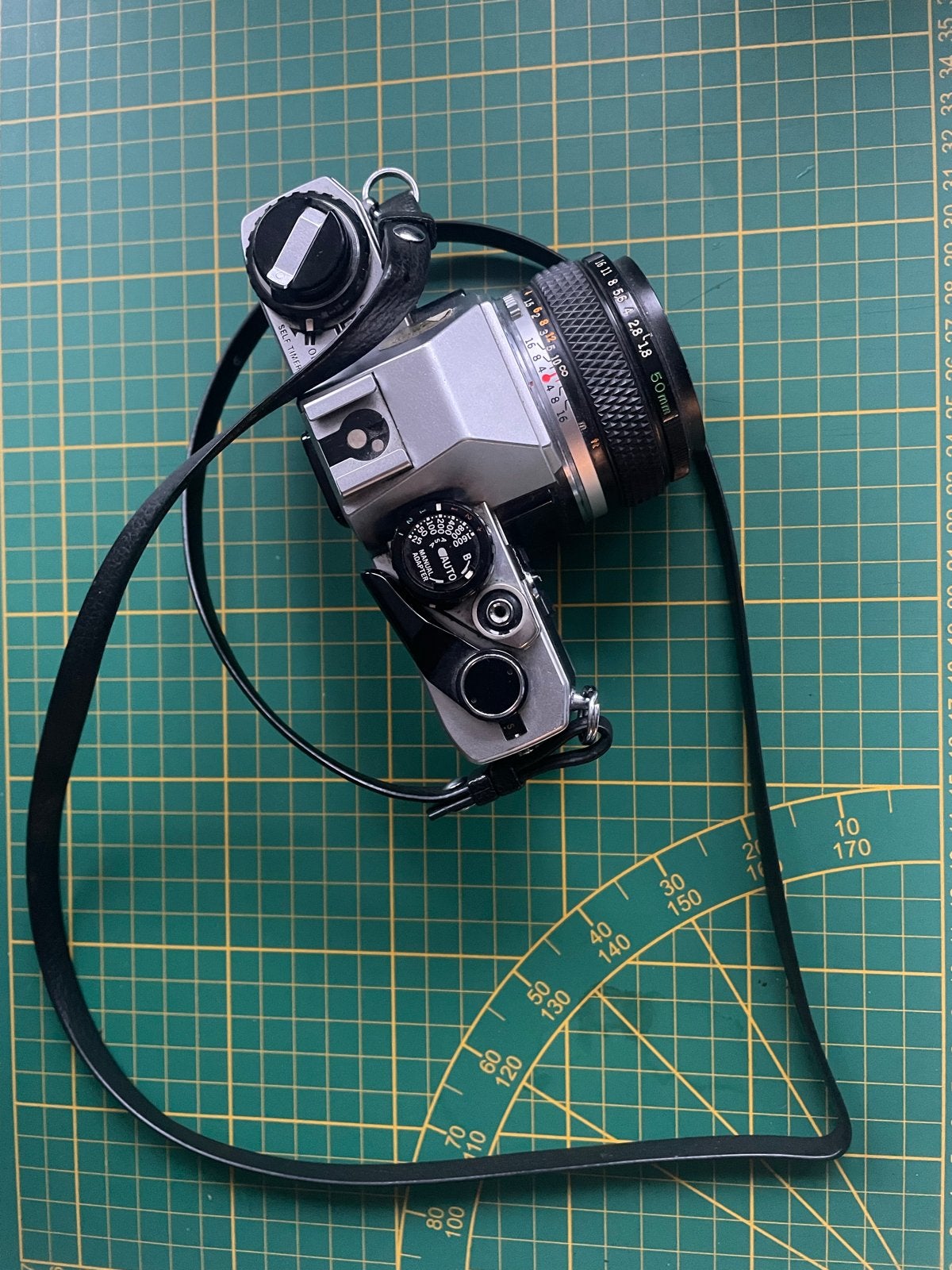 Olympus OM-10 met 50mm f1.8 lens, batterij en tas, Ophalen, Gebruikt, Spiegelreflex, Olympus