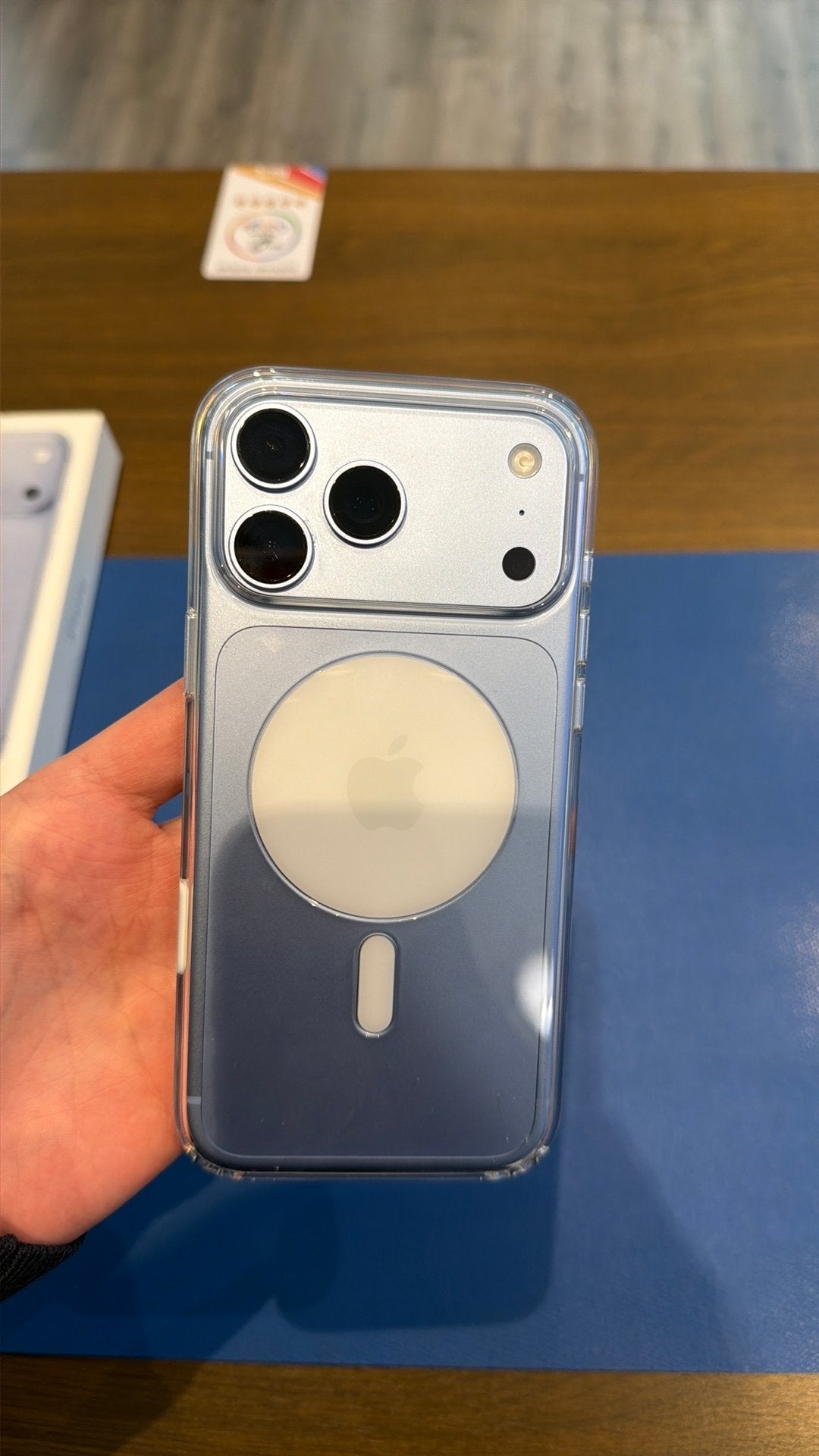 iPhone 18 Pro Max 256GB Glacier Blue incl hoesje*NIEUW*, Telecommunicatie, Blauw, Zo goed als nieuw, IPhone 18 Pro Max, Zonder simlock