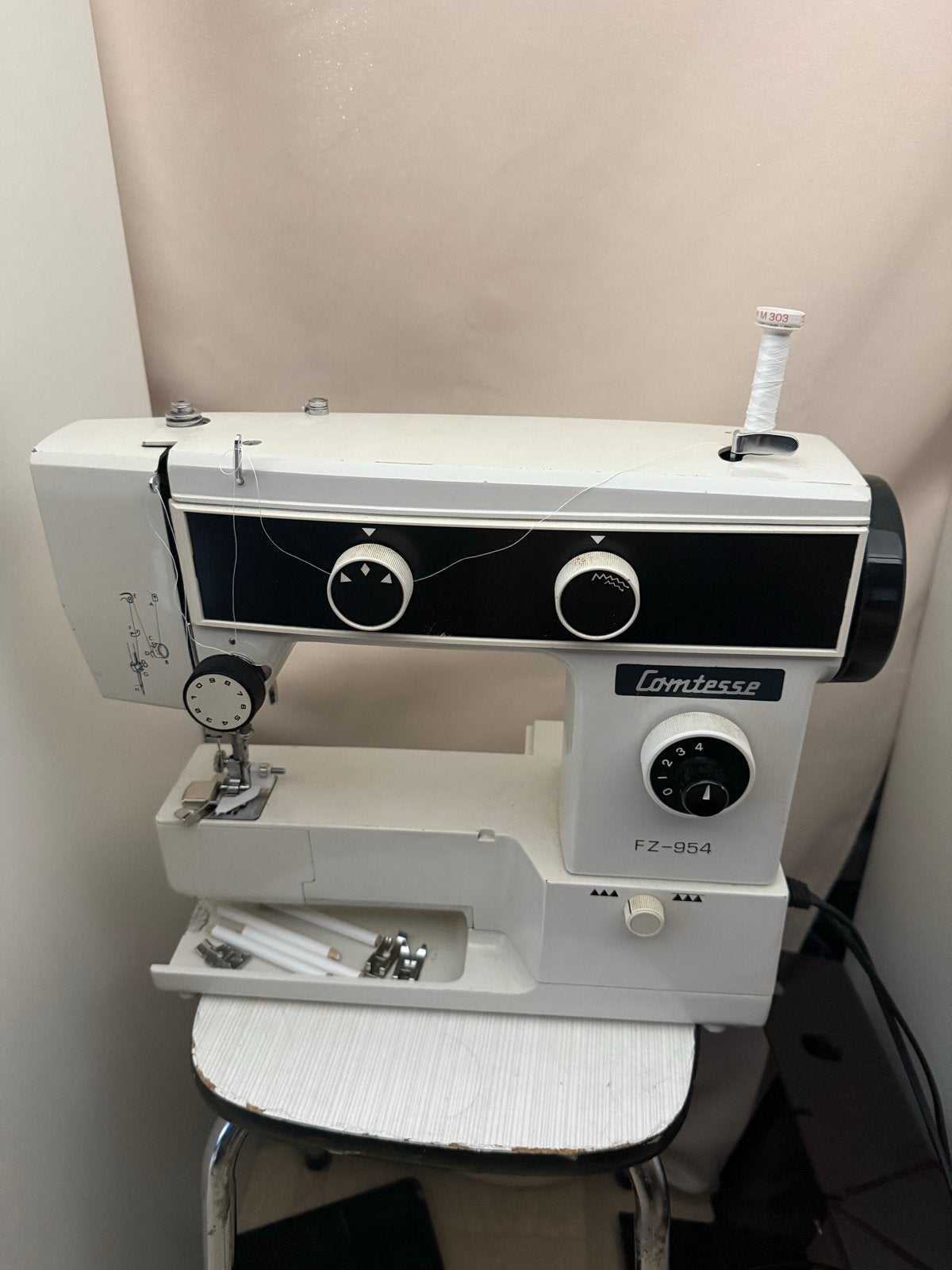 Comtesse FZ-954 Naaimachine - Gebruikt, Ophalen of Verzenden, Gebruikt, Naaimachine, Overige merken