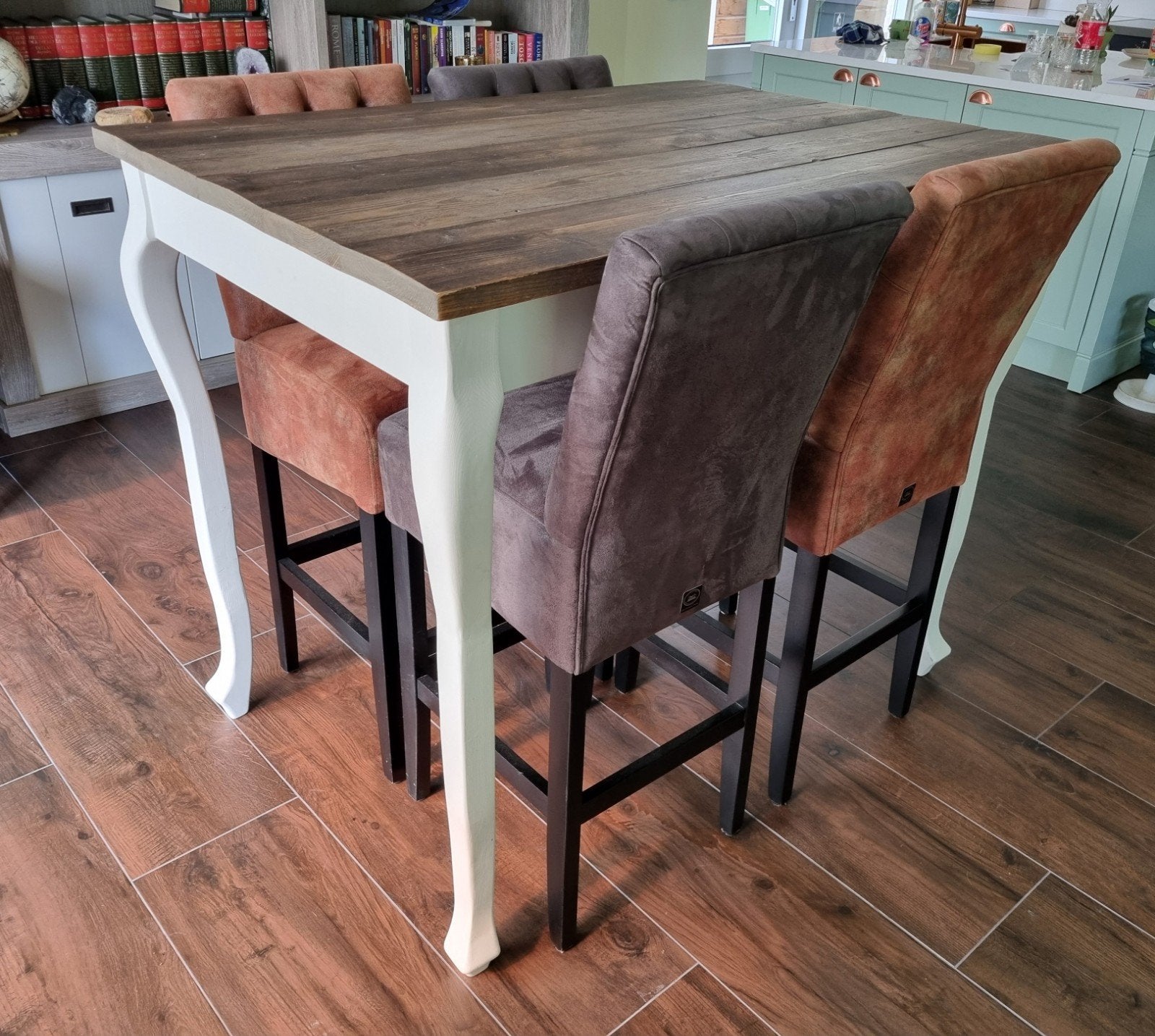 Hoge landelijke hardhouten Queen Anne eettafel met stoelen, 100 tot 150 cm, 50 tot 100 cm, Zo goed als nieuw, Vier personen
