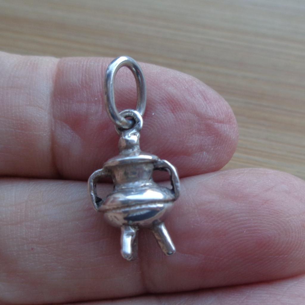 zilveren vintage bedel kookpot [574], Overige merken, Verzenden, Zo goed als nieuw, 1 bedel