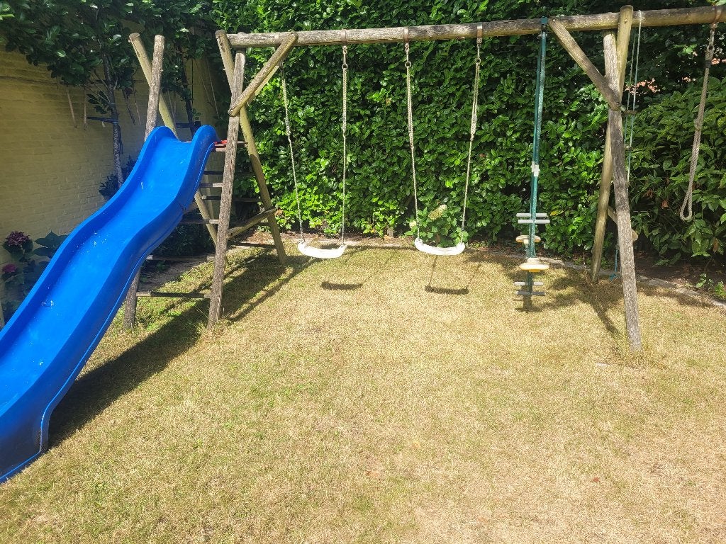Speeltoestel met glijbaan en schommels, Ophalen, Gebruikt, Schommel