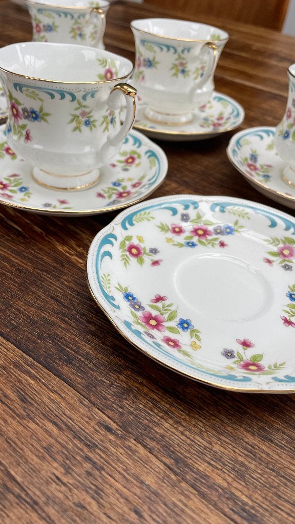 6 Thee Kop en Schotels Royal Ascot Fine Bone China, Verzamelen, Porselein, Kristal en Bestek, Ophalen of Verzenden, Zo goed als nieuw