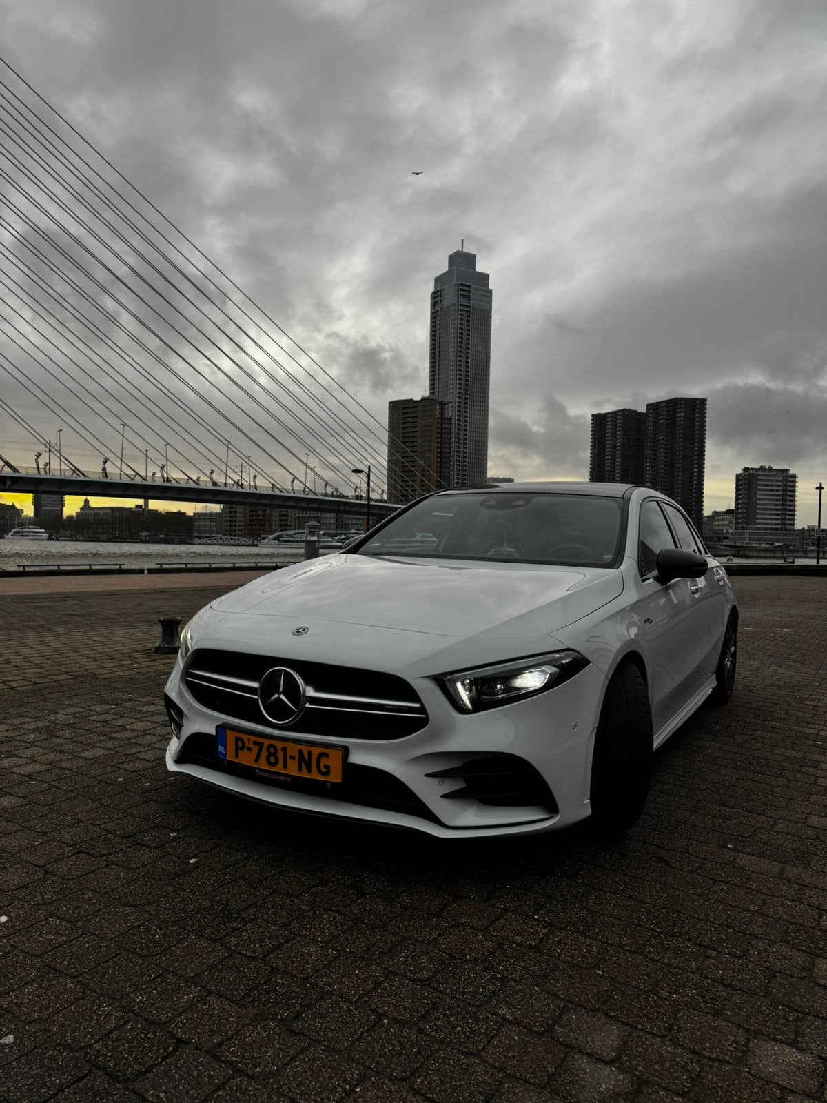 Mercedes-Benz A-Klasse A 35 AMG 4Matic 306pk AMG panodak, Automaat, 4 cilinders, 2000 kg, Wit