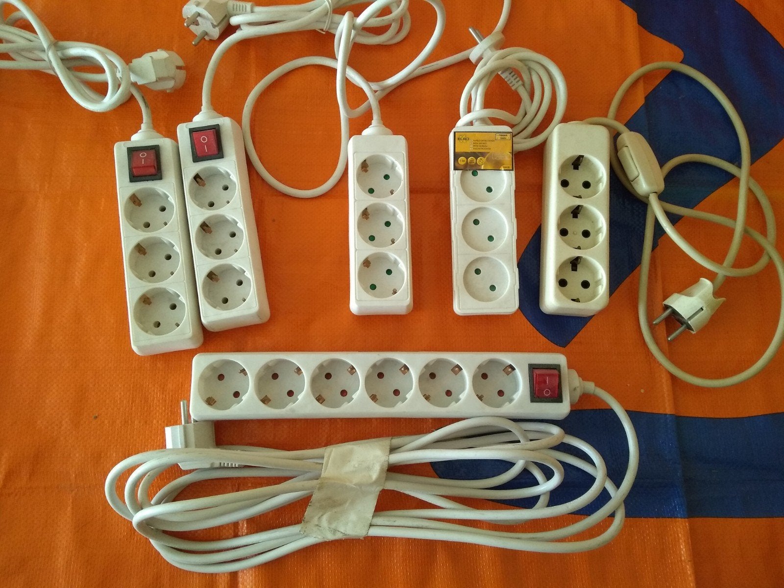 Stekkerdozen, Doe-het-zelf en Verbouw, Elektra en Kabels, Ophalen of Verzenden, Zo goed als nieuw, Stekkerdoos