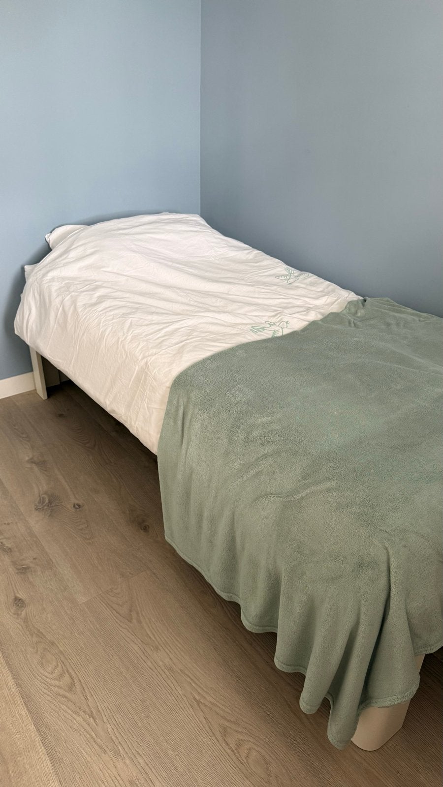 Auping Auronde 2000 met elektrisch verstelbare spiraal, Huis en Inrichting, Slaapkamer | Bedden, Ophalen, 90 cm, Eenpersoons, Wit