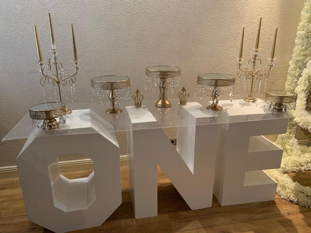 Te huur hele Decoratie of los, Ophalen of Verzenden, Zo goed als nieuw, Geboorte of Huwelijk