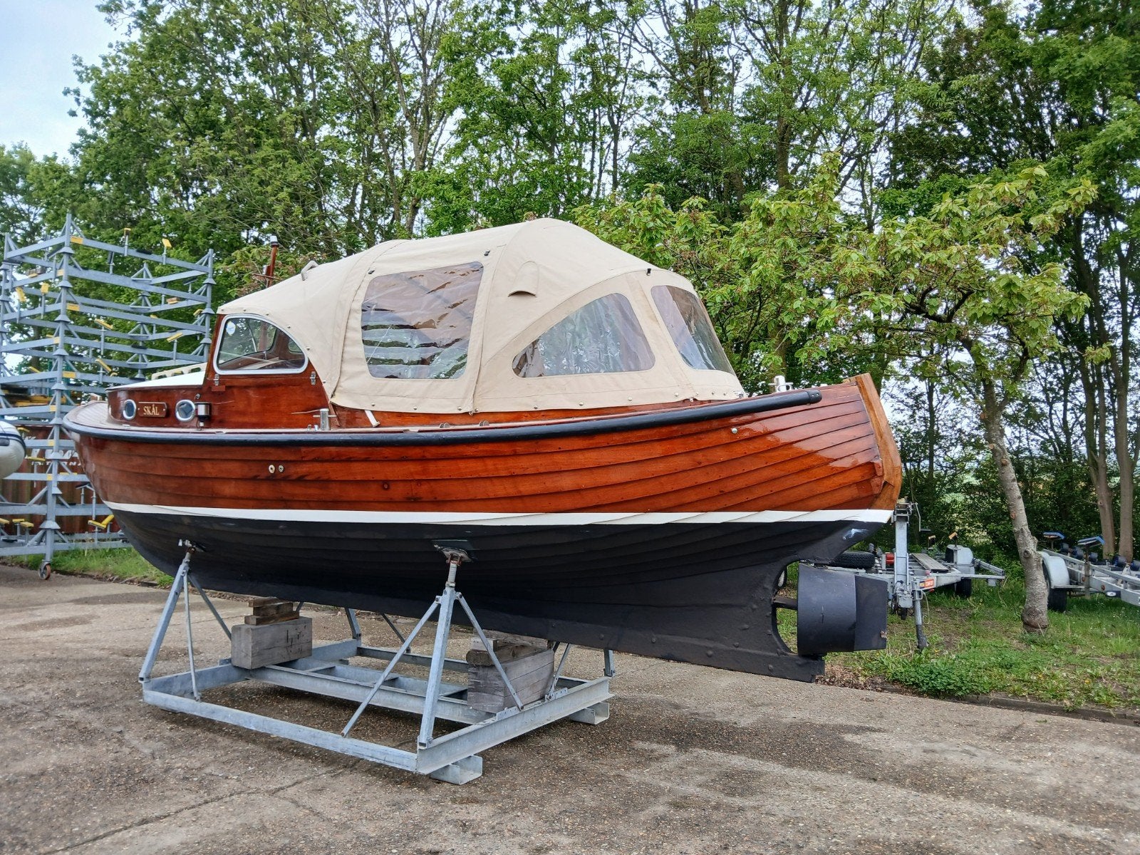 Overnaadse mahonie houten sloep, Overige merken, 70 cm, Diesel, Koelkast