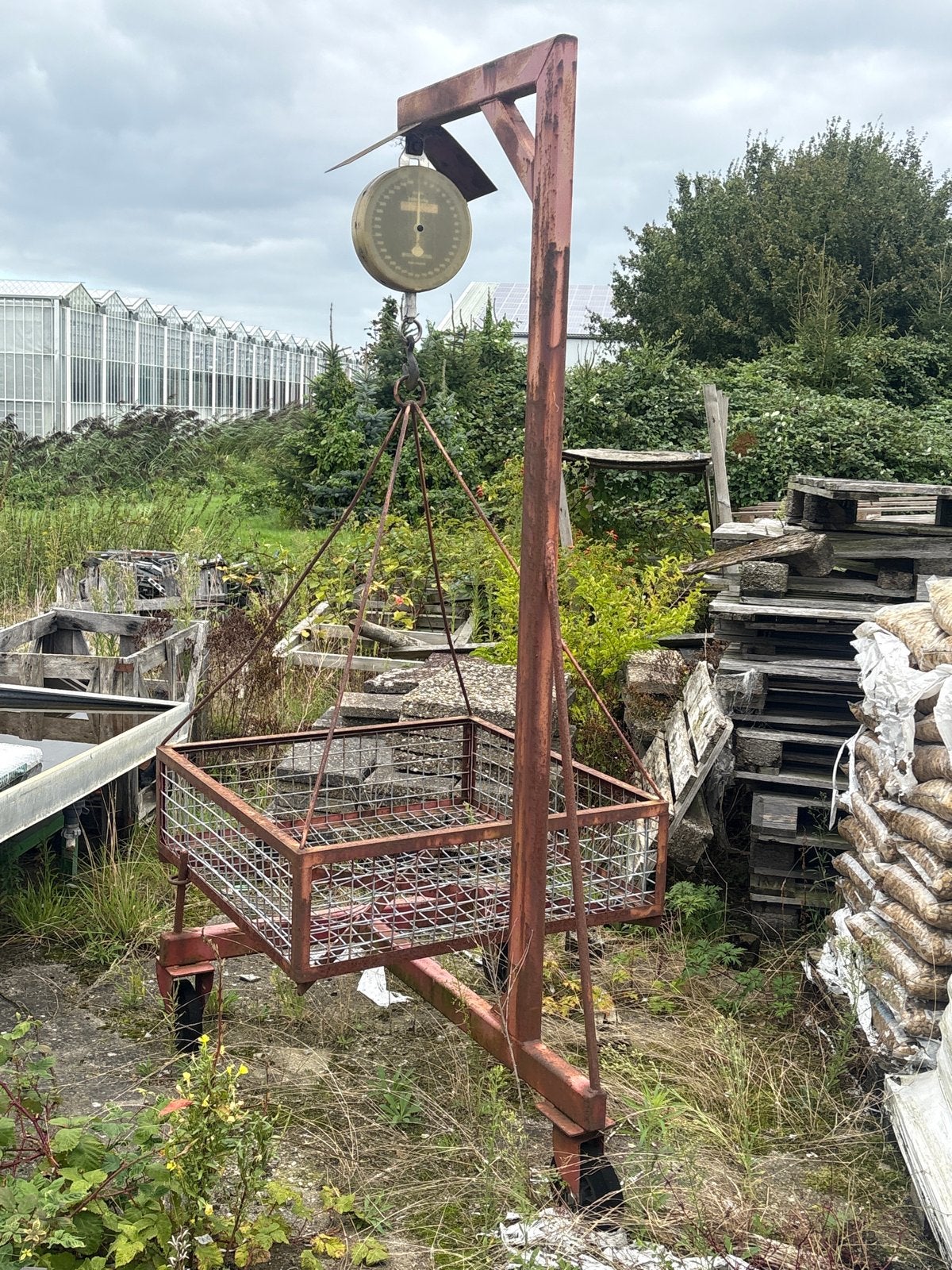 Oude industriële weegschaal met mand, Ophalen, Gebruikt, Overige typen, 200 kg of meer