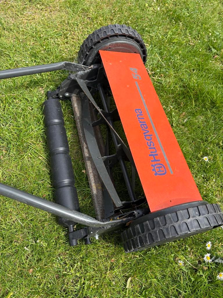 Husqvarna 54 Handgrasmaaier - Perfect voor klein gazon, Tuin en Terras, Grasmaaiers, Ophalen, Gebruikt, Handgrasmaaier, 30 t/m 39 cm