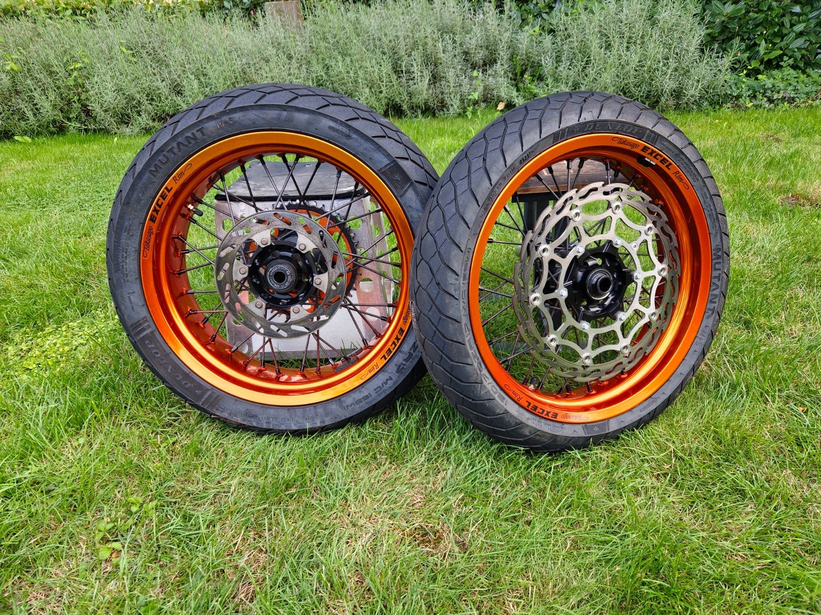 Supermotard Wielen KTM, Ophalen