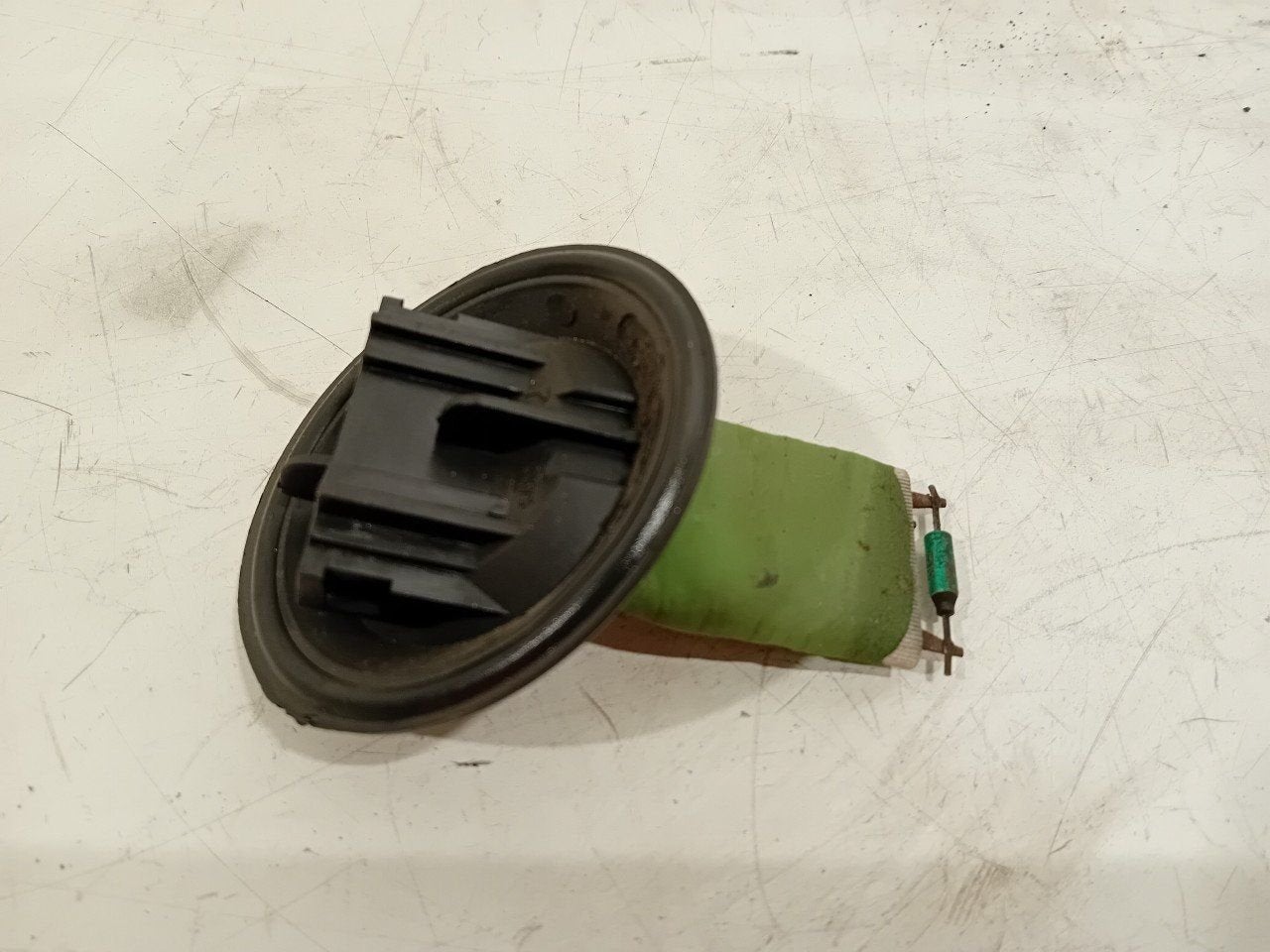 Kachelweerstand Volkswagen Polo, Onderdelen@venauto.nl, Van der Ven Autorecycling B.V., Gebruikt, Ettenseweg 76, 4706 PB Roosendaal, The Netherlands