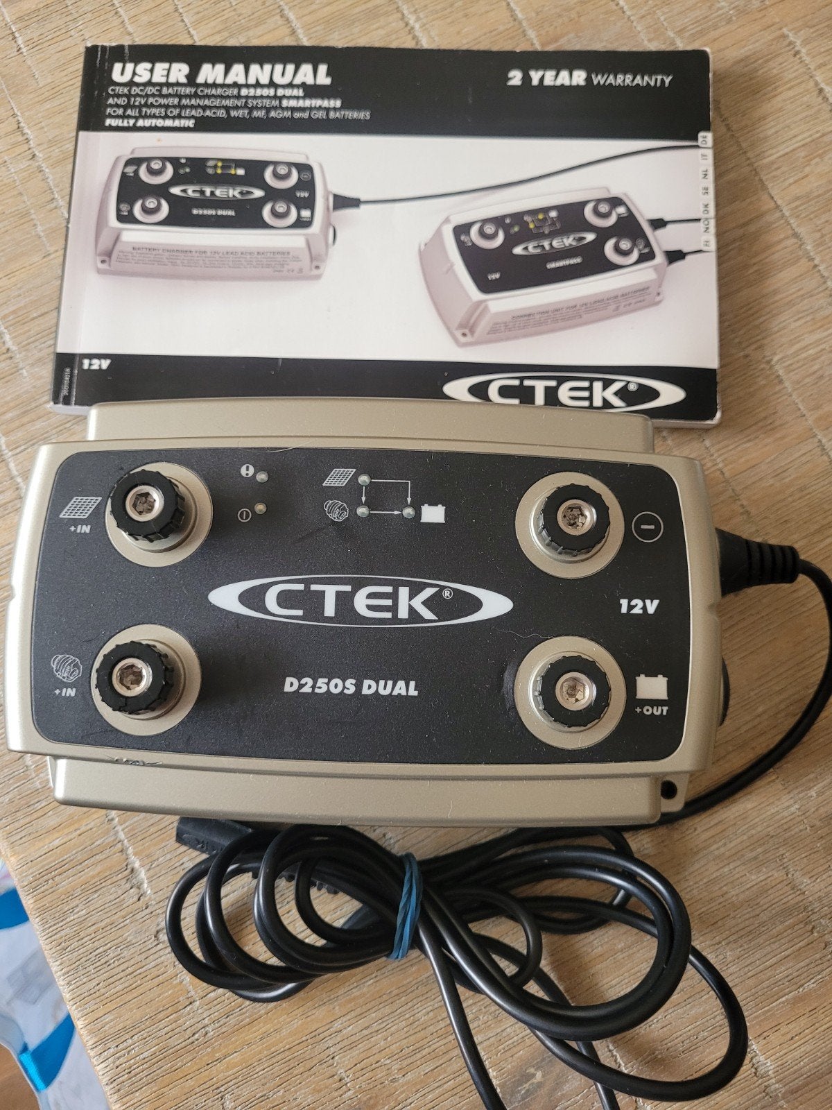 CTEK D250S DUAL acculader en accumanagementsysteem, Caravans en Kamperen, Ophalen of Verzenden, Gebruikt