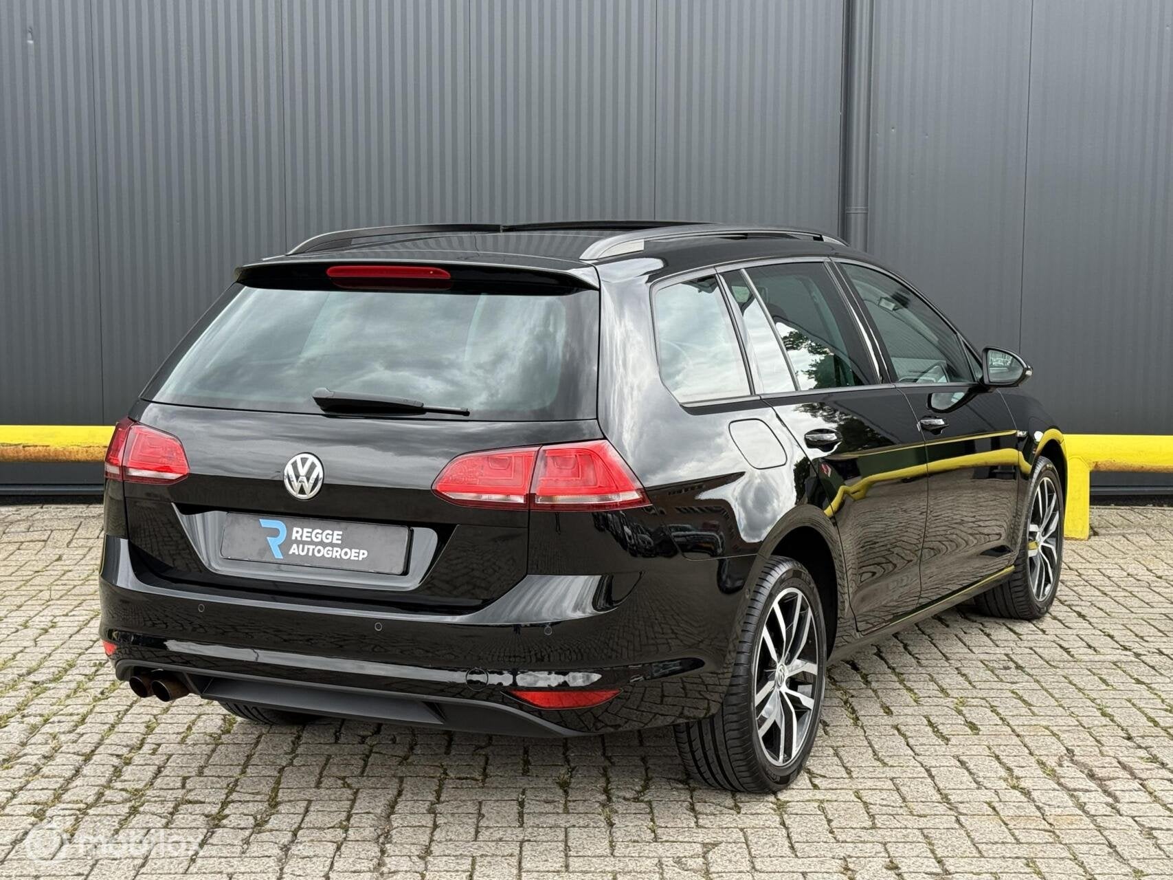 Volkswagen Golf Variant 1.4 TSI Highline PANORAMADAK, Voorwielaandrijving, 1254 kg, 4 cilinders, Zwart
